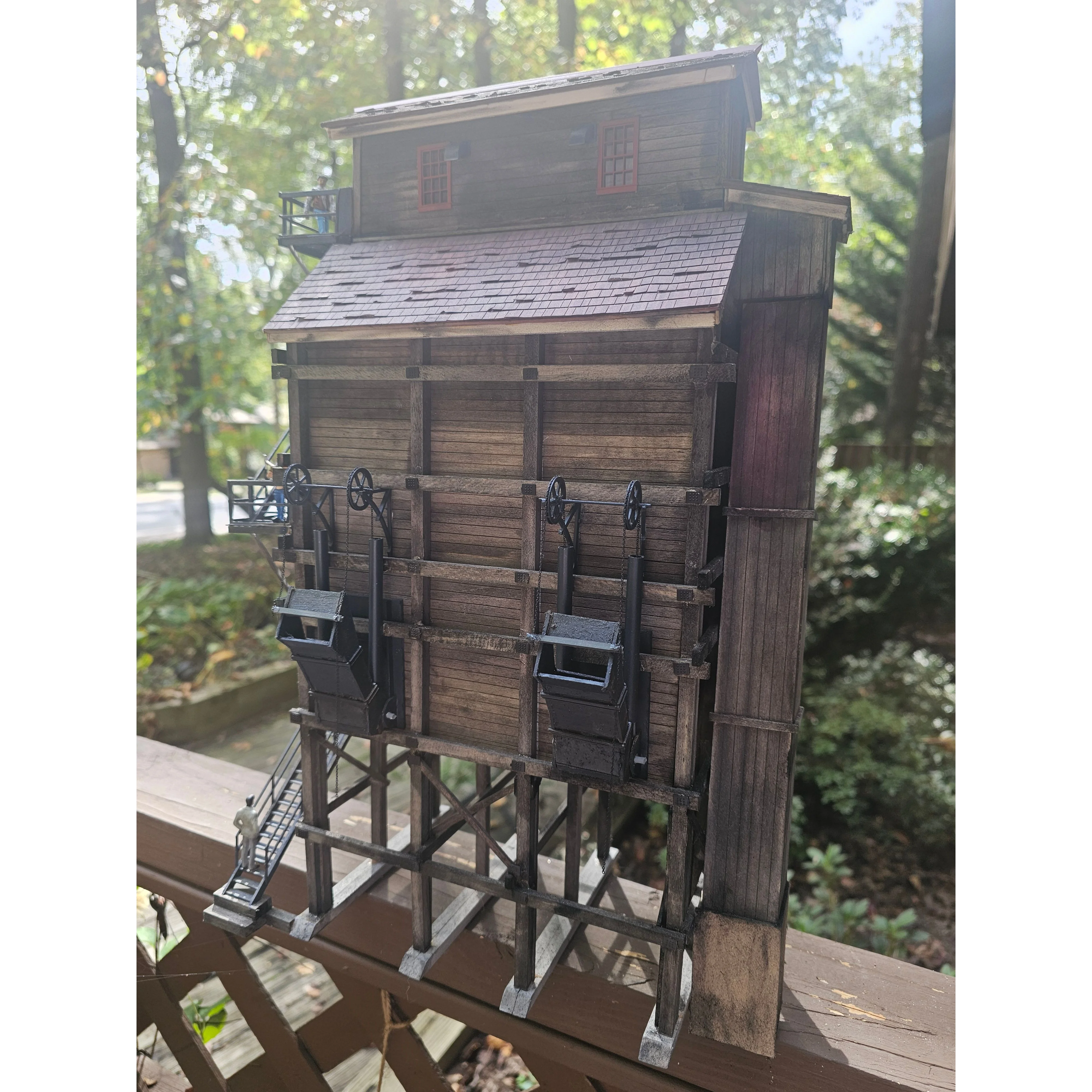 O scale Howard Zane single track coal tower