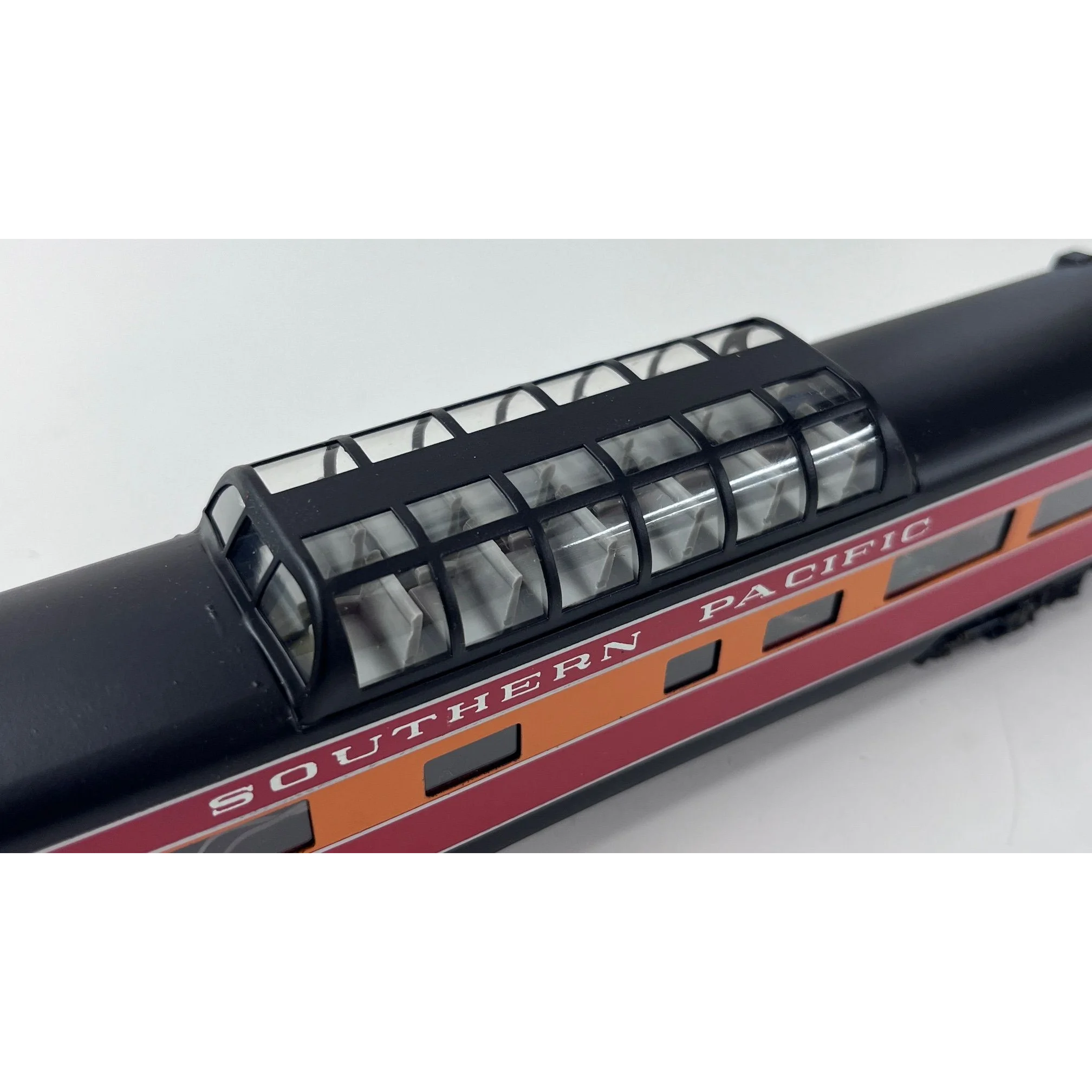 Westside Models HO Scale Brass, Southern Pacific Dome Car, with Lights. — photo 4