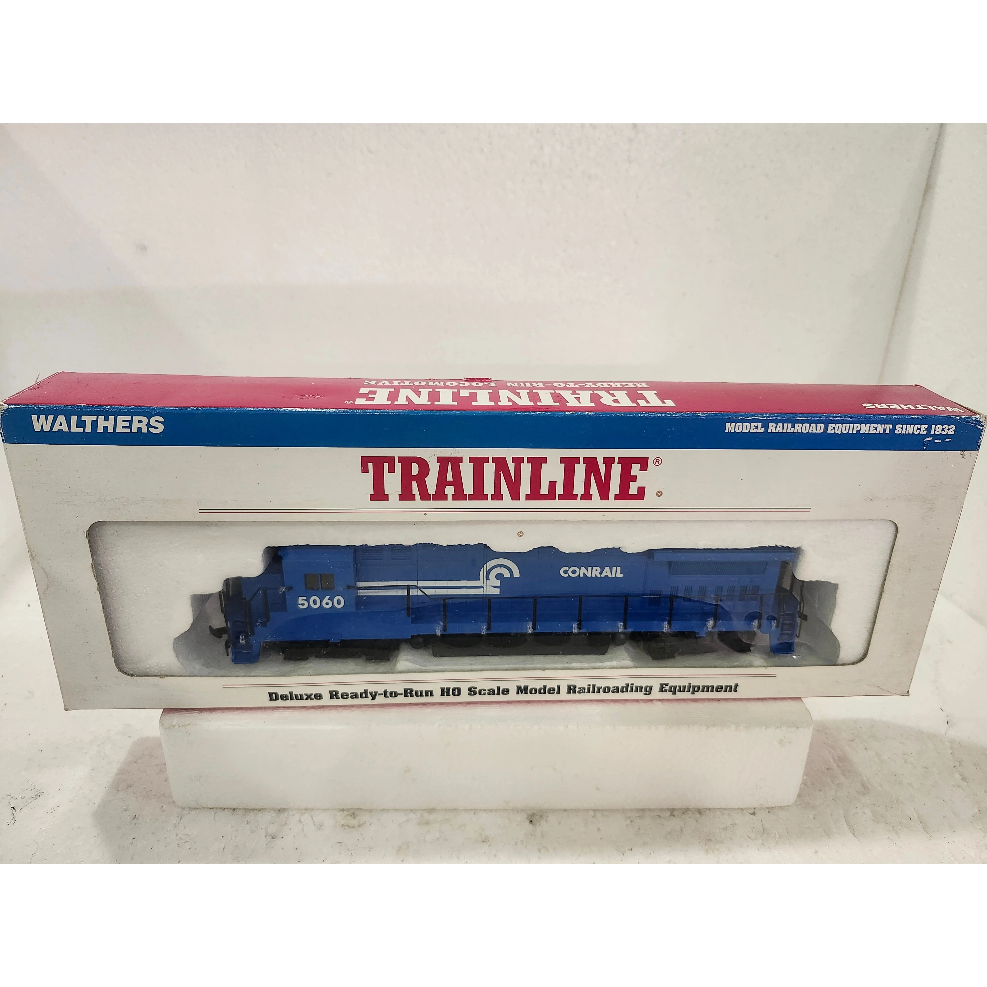 Walther's Trainline GE Dash 8 40B Conrail 5060 Snowplow included preowned