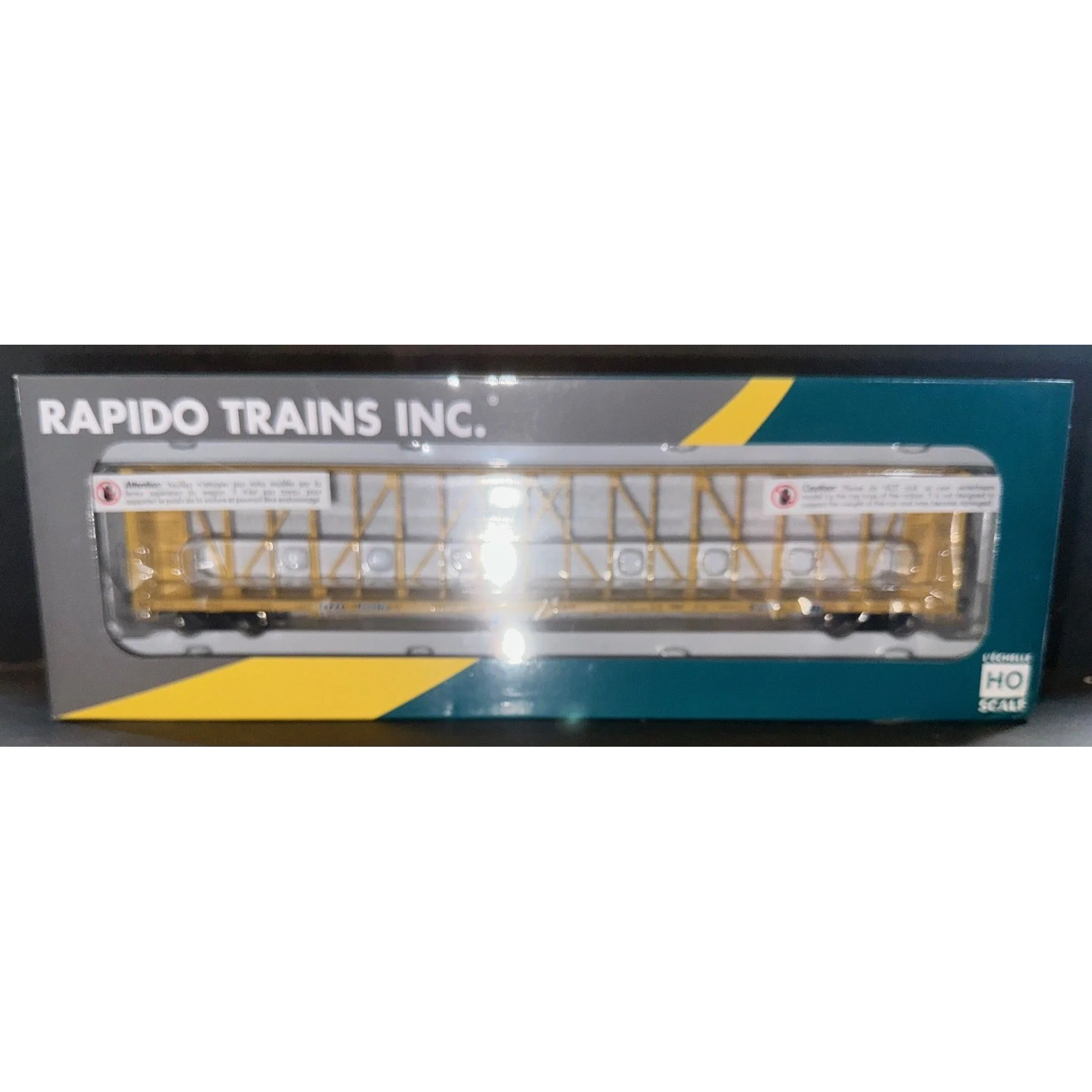Rapido NSC Centerbeam Flatcar TTX (TTZX) #866878 — photo 2