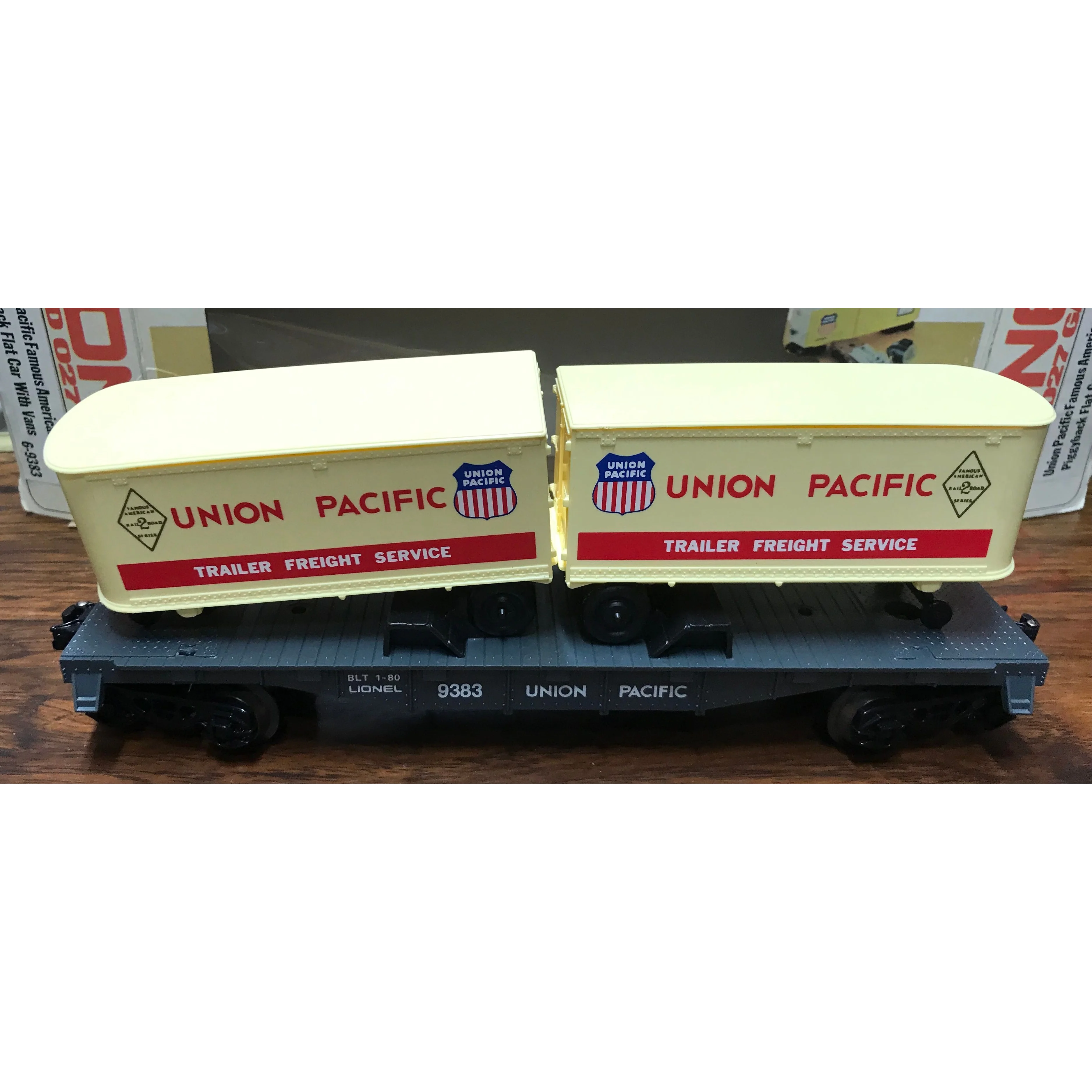 Lionel 6-9383 Union Pacific Piggyback Flat Car w Vans O Gauge NOS Boxed 1:48 - Image 4
