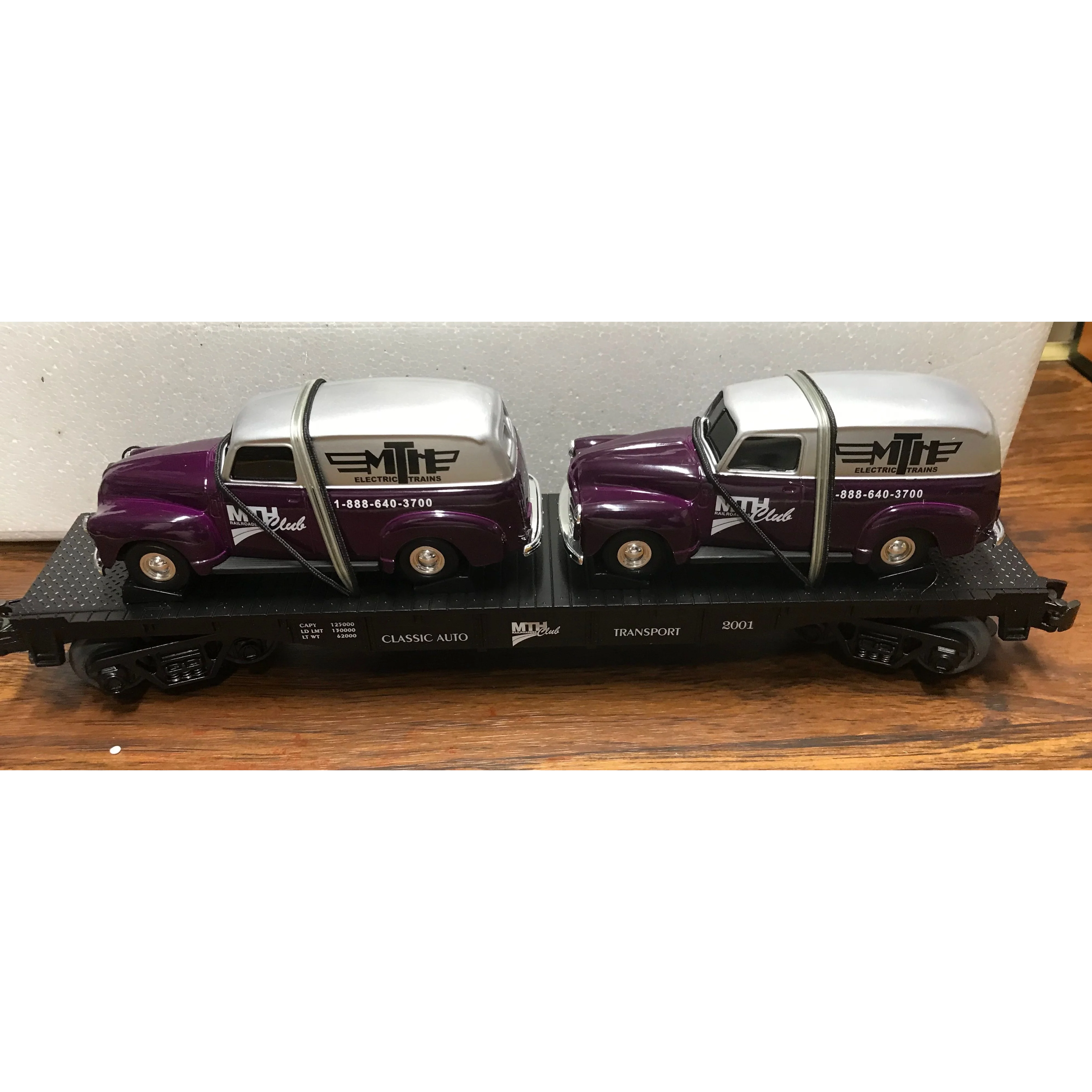 MTH Rail King #30-76002 MTHRRC-2001 Flat Carw/ERTL '51 Panel Vans - Image 1