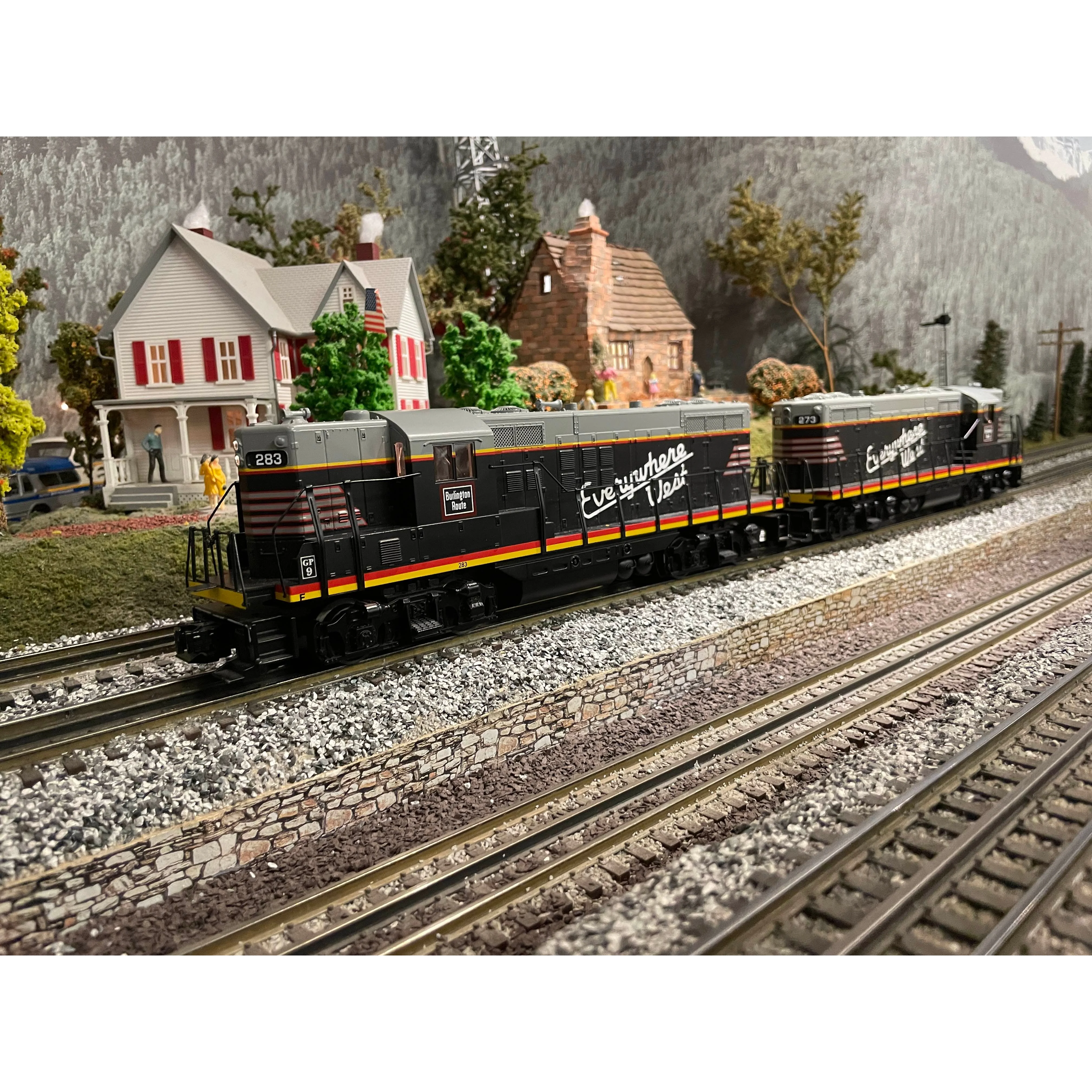 MTH Railking Scale CB&Q GP9 Powered and Unpowered PS2 5V BCR 30-2314-1,-4