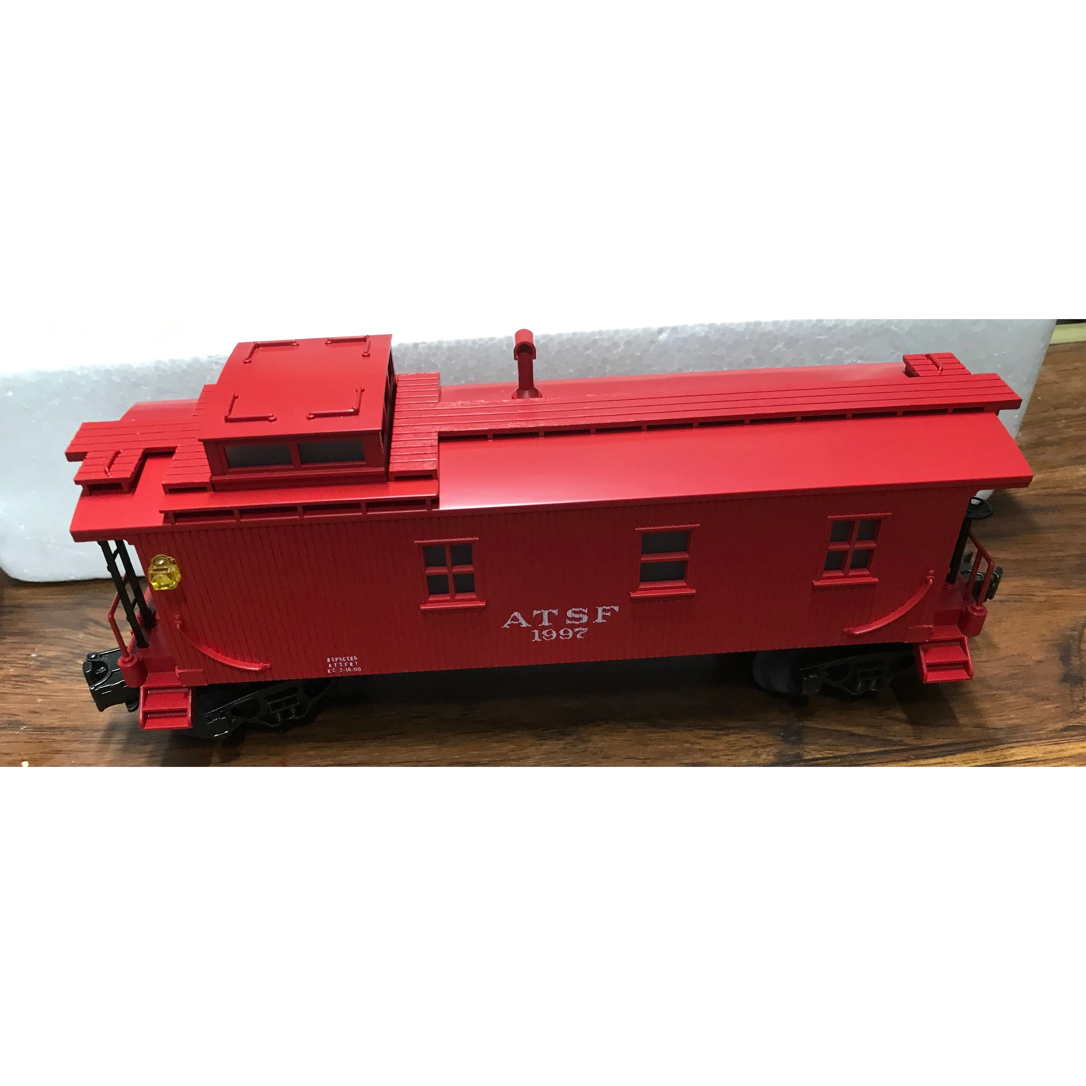 30-7703 MTH O-Gauge Santa Fe (#1997) Woodside Caboose - Image 1