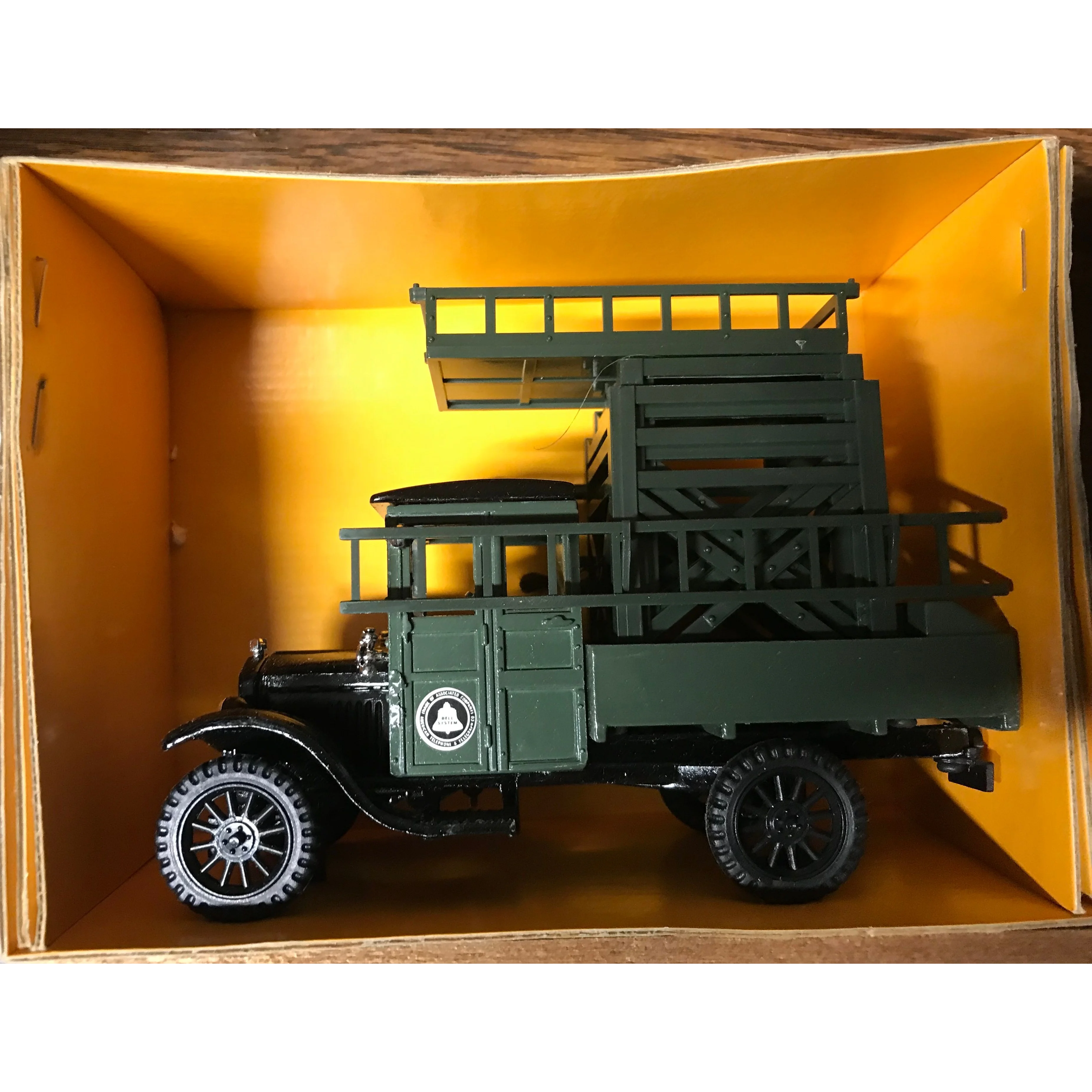 NEW Yorkshire Co. 1927 Ford Model TT 1:25 Bell System Cherry Picker Const. Truck