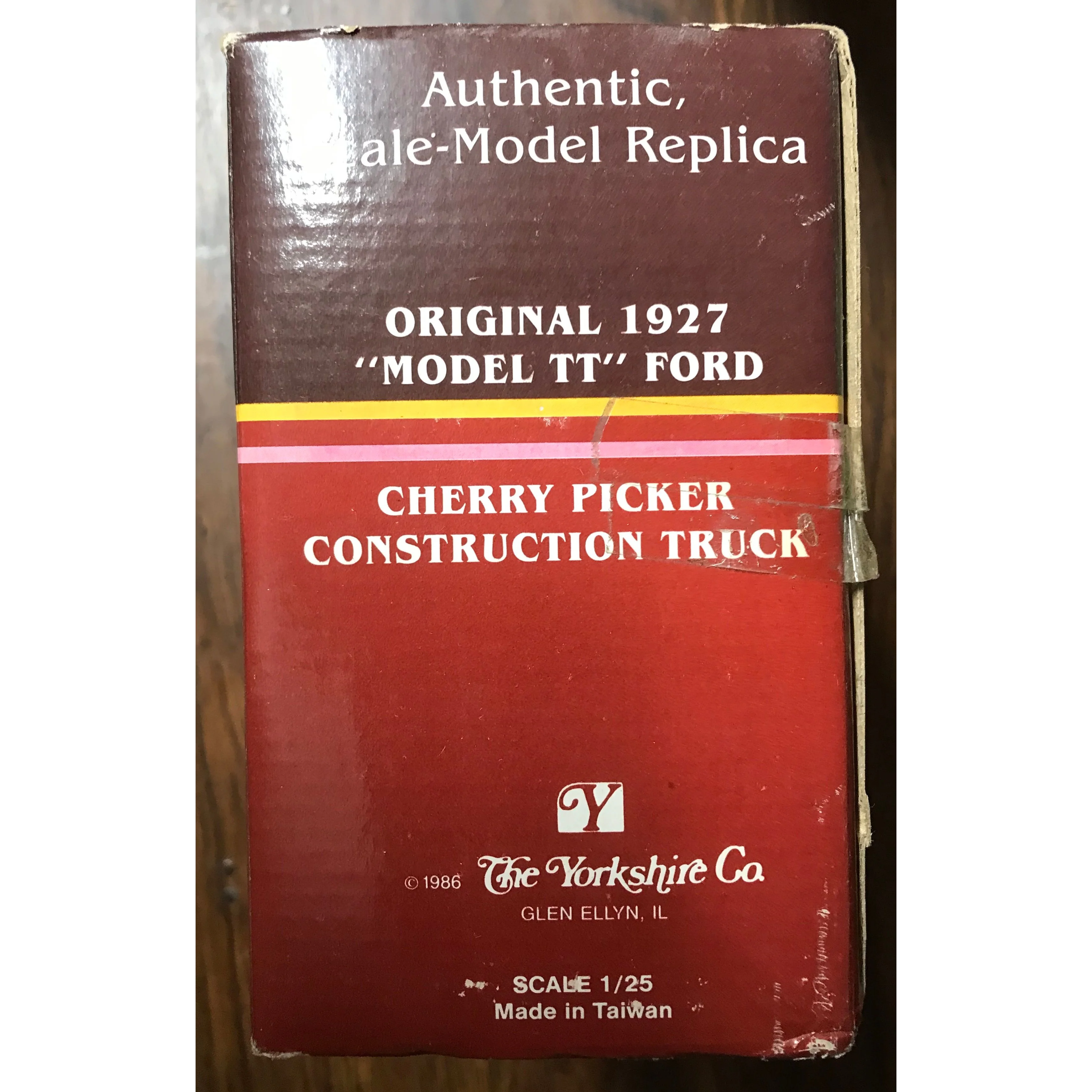 NEW Yorkshire Co. 1927 Ford Model TT 1:25 Bell System Cherry Picker Const. Truck — photo 3