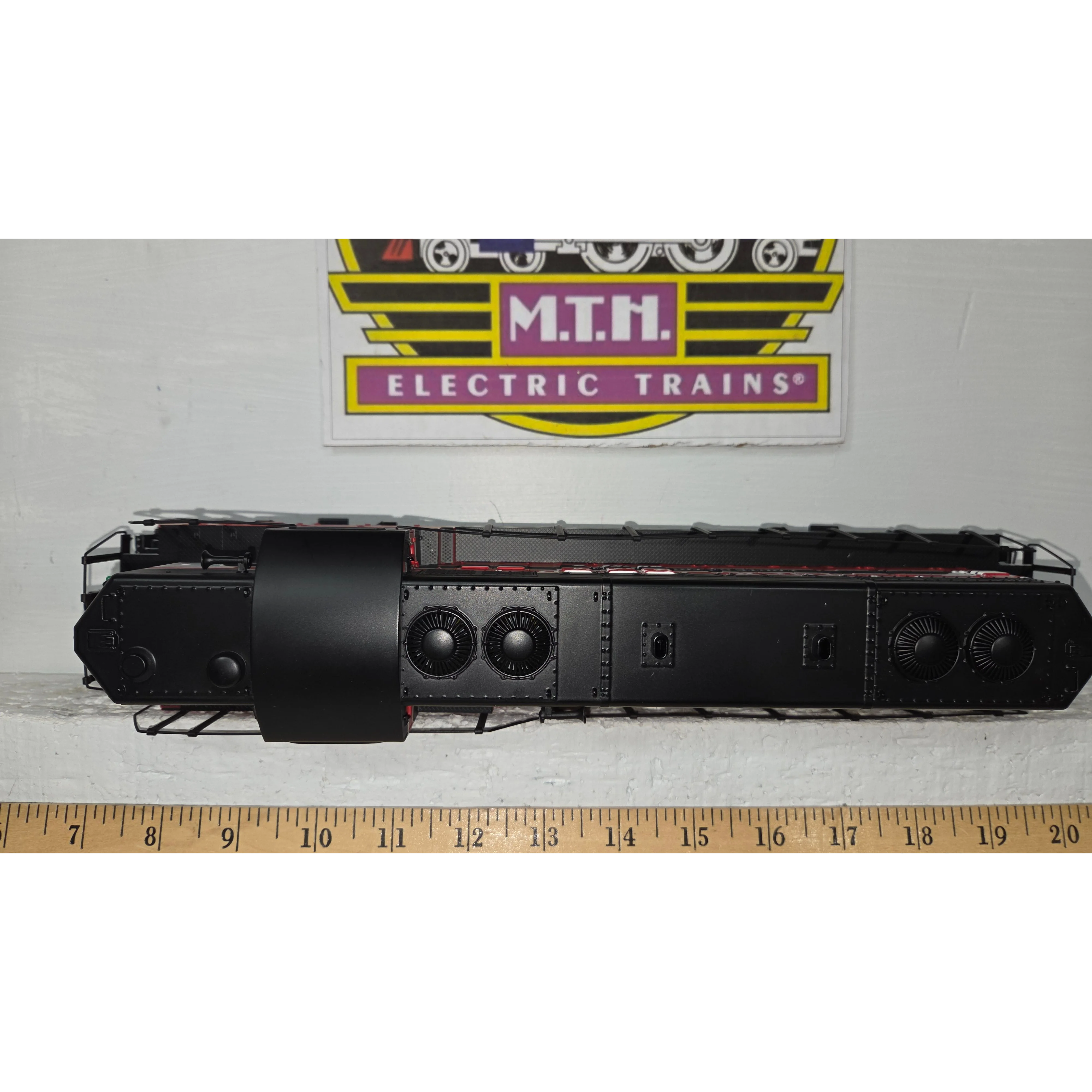 MTH O Gauge Rock Island Premier GP7 SKU: 20-2334-1 - Image 6