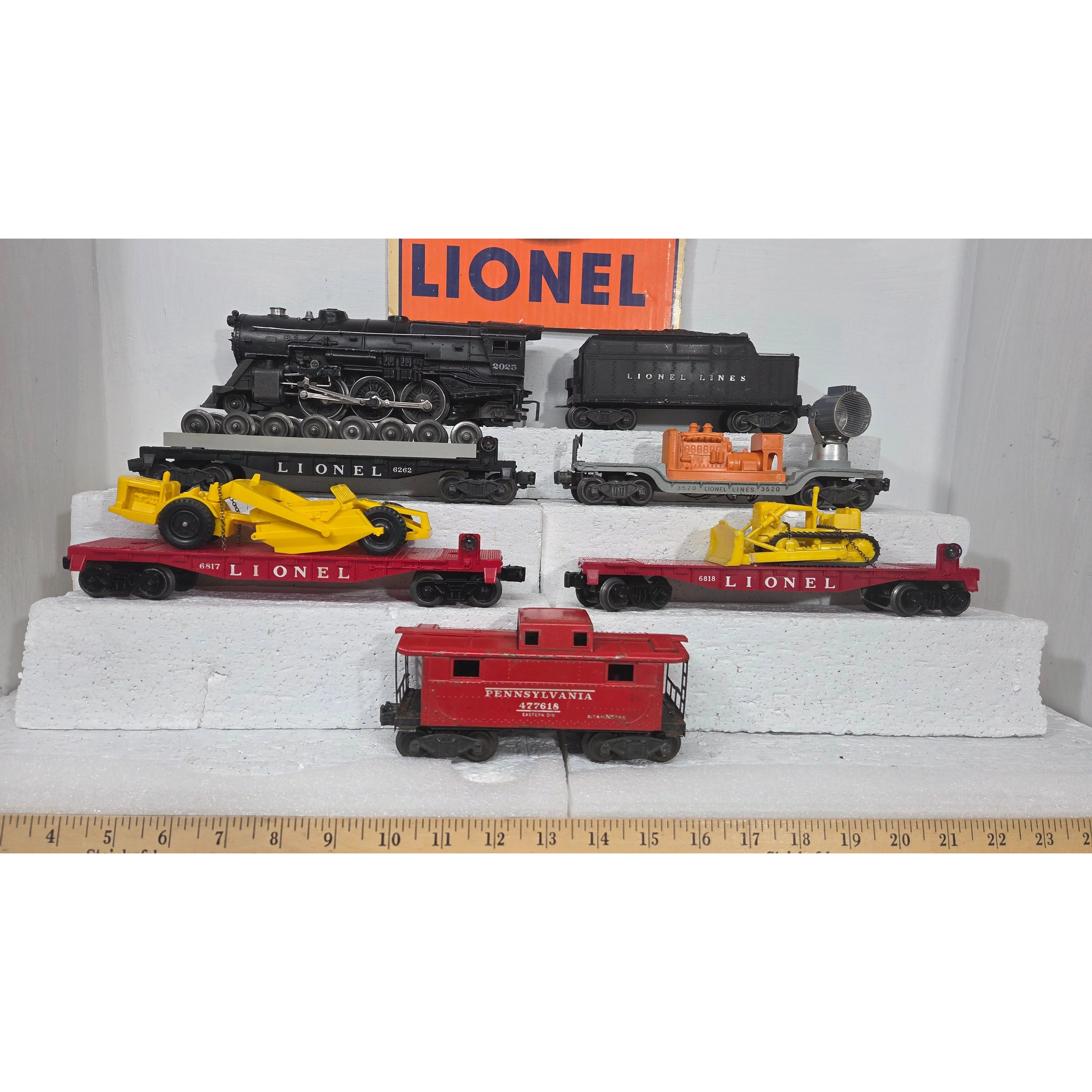Lionel 2025 2-6-2 Prairie style, Tender, and Rolling Stock — photo 5