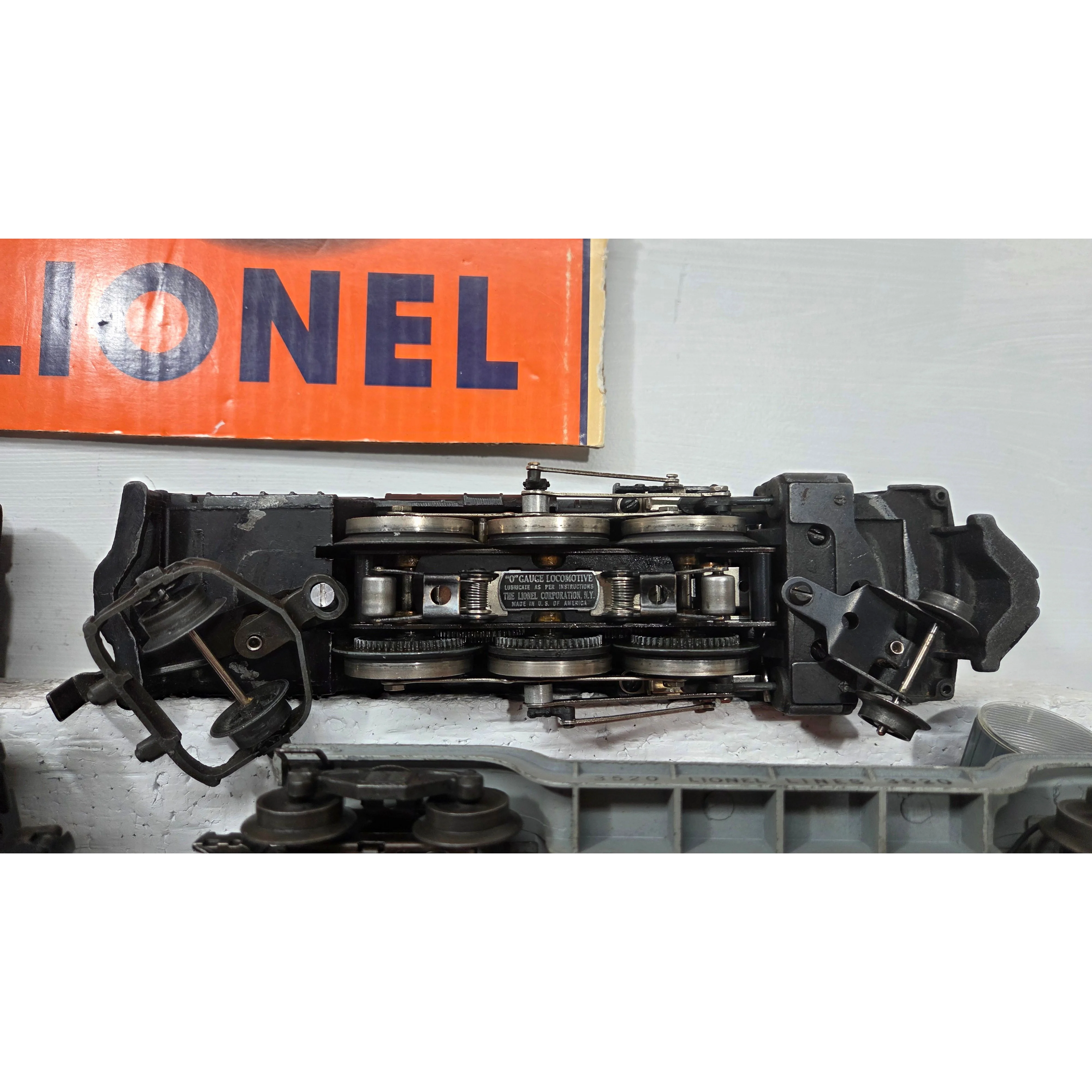 Lionel 2025 2-6-2 Prairie style, Tender, and Rolling Stock — photo 3