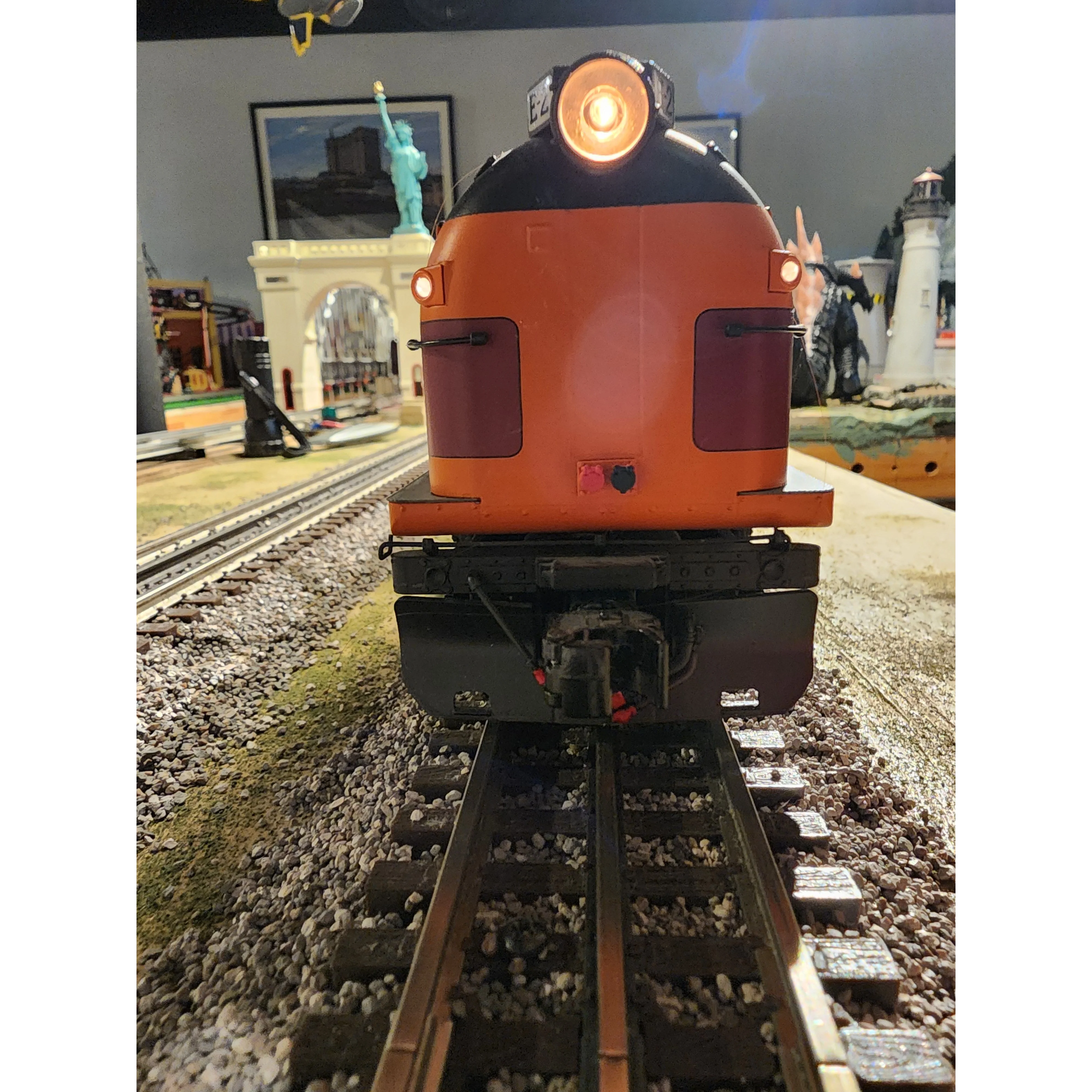 Lionel LEGACY Milwaukee Road Bi-Polar E-2 - electric engine - Great price for Legacy — photo 2