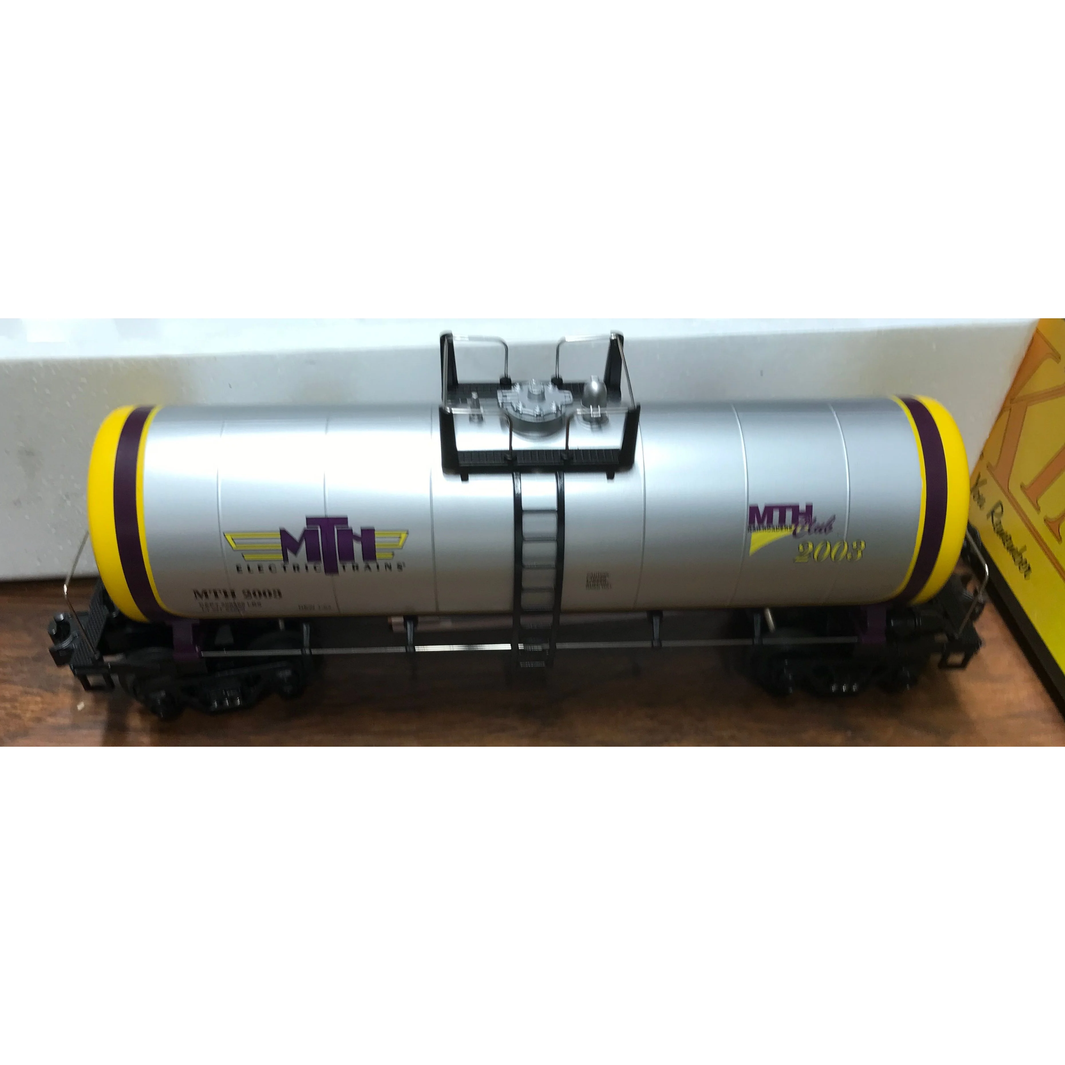 MTH RAILKING MTHRRC 2003 MODERN TANK CAR 30-7380 - Image 1