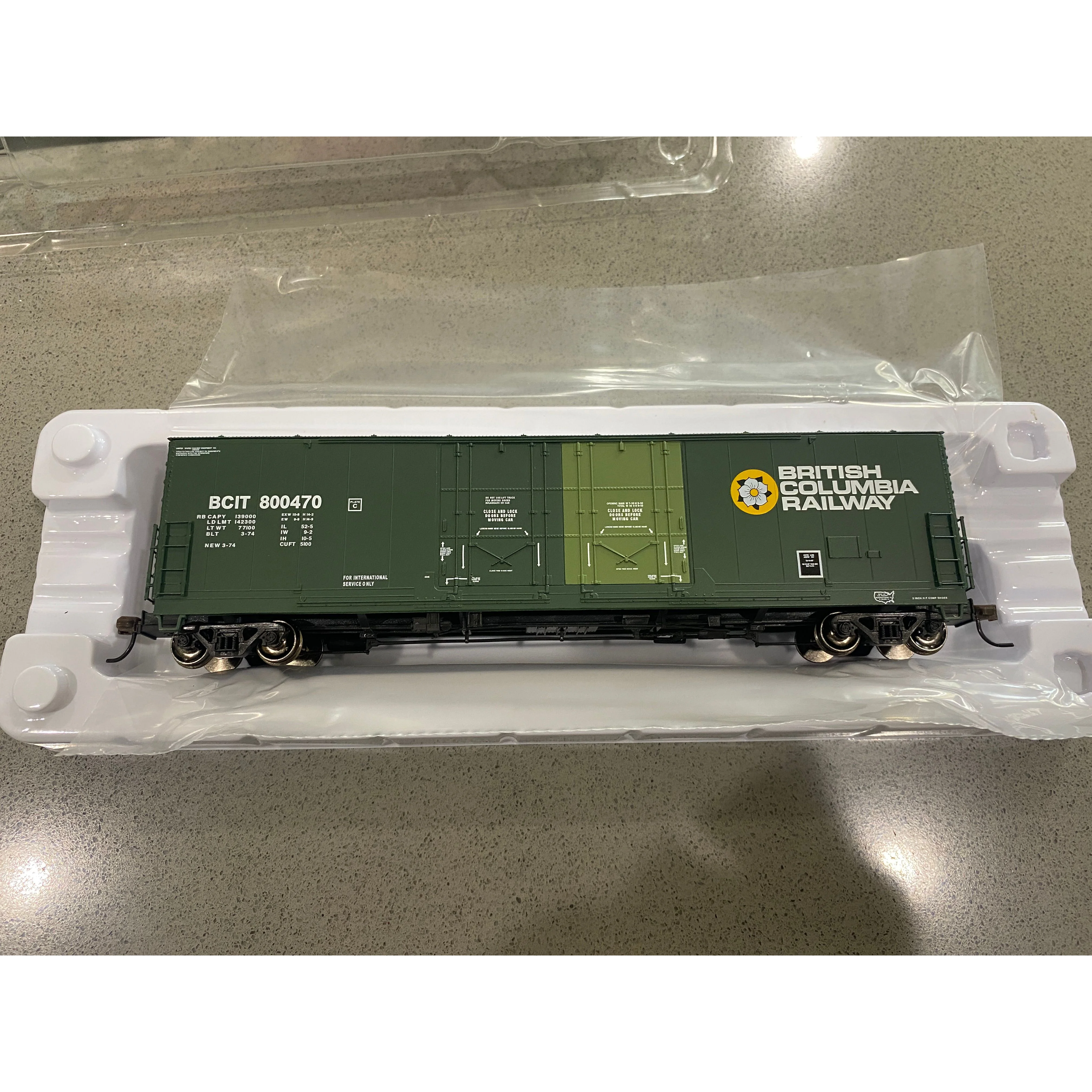 Ho Atlas BCIT plug door boxcar new!!