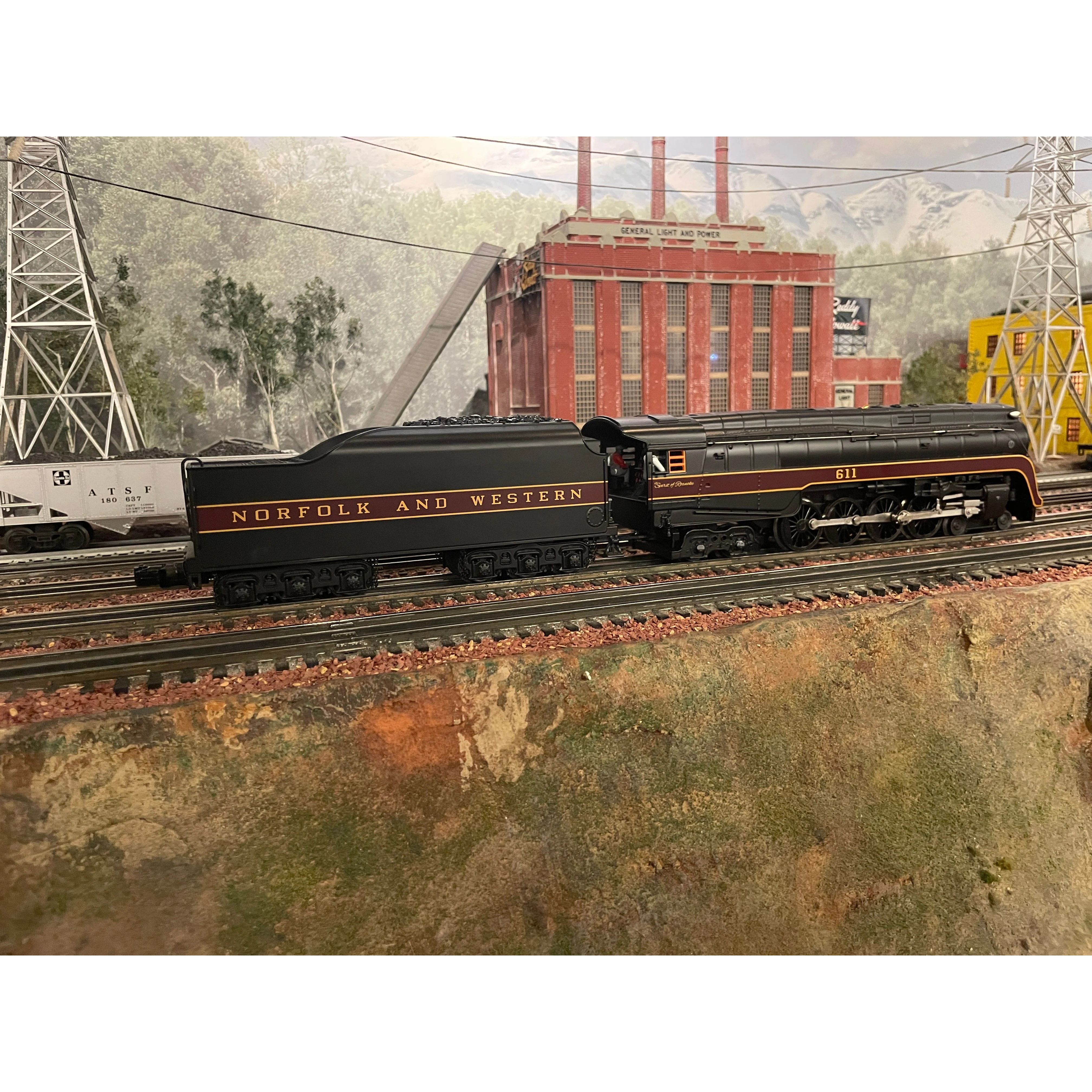 MTH Railking Imperial N&W 611 "Spirit of Roanoke" and MTH Railking Aux Tender - Image 2