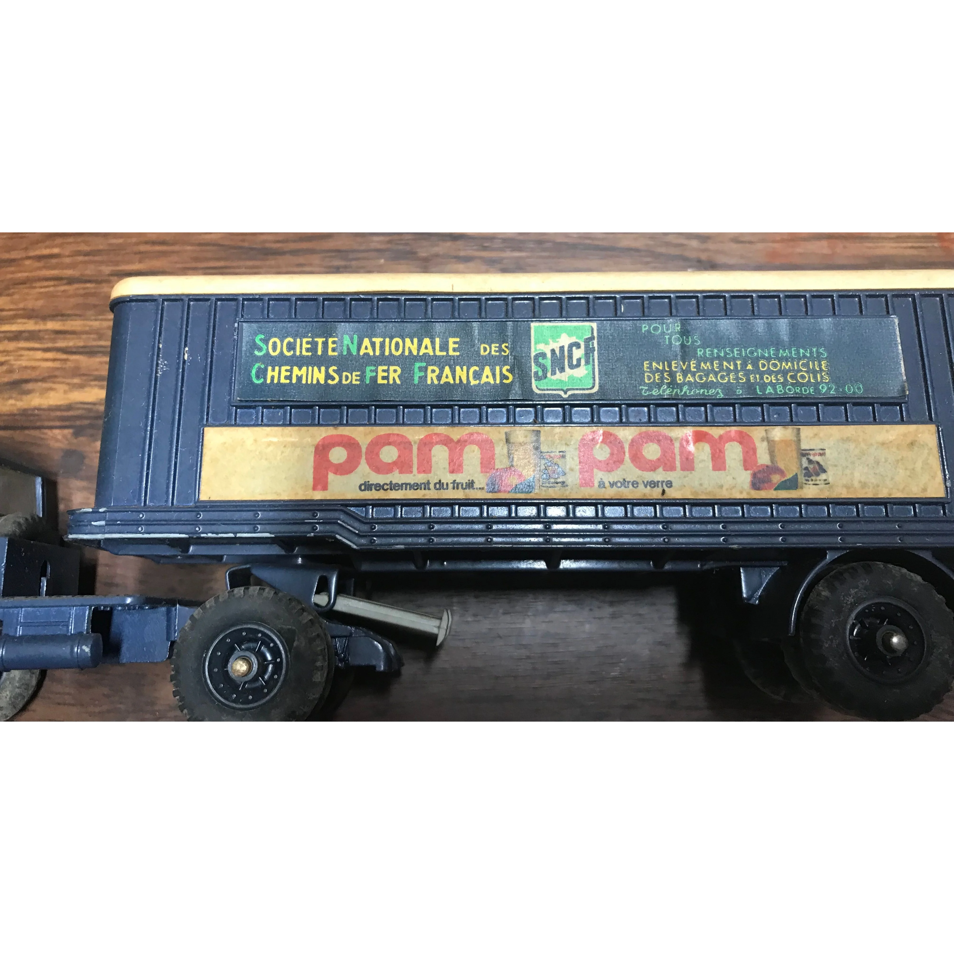 Unic Articulated Lorry SNCF 'Pam Pam' by French Dinky Toys, No. 803 — photo 2