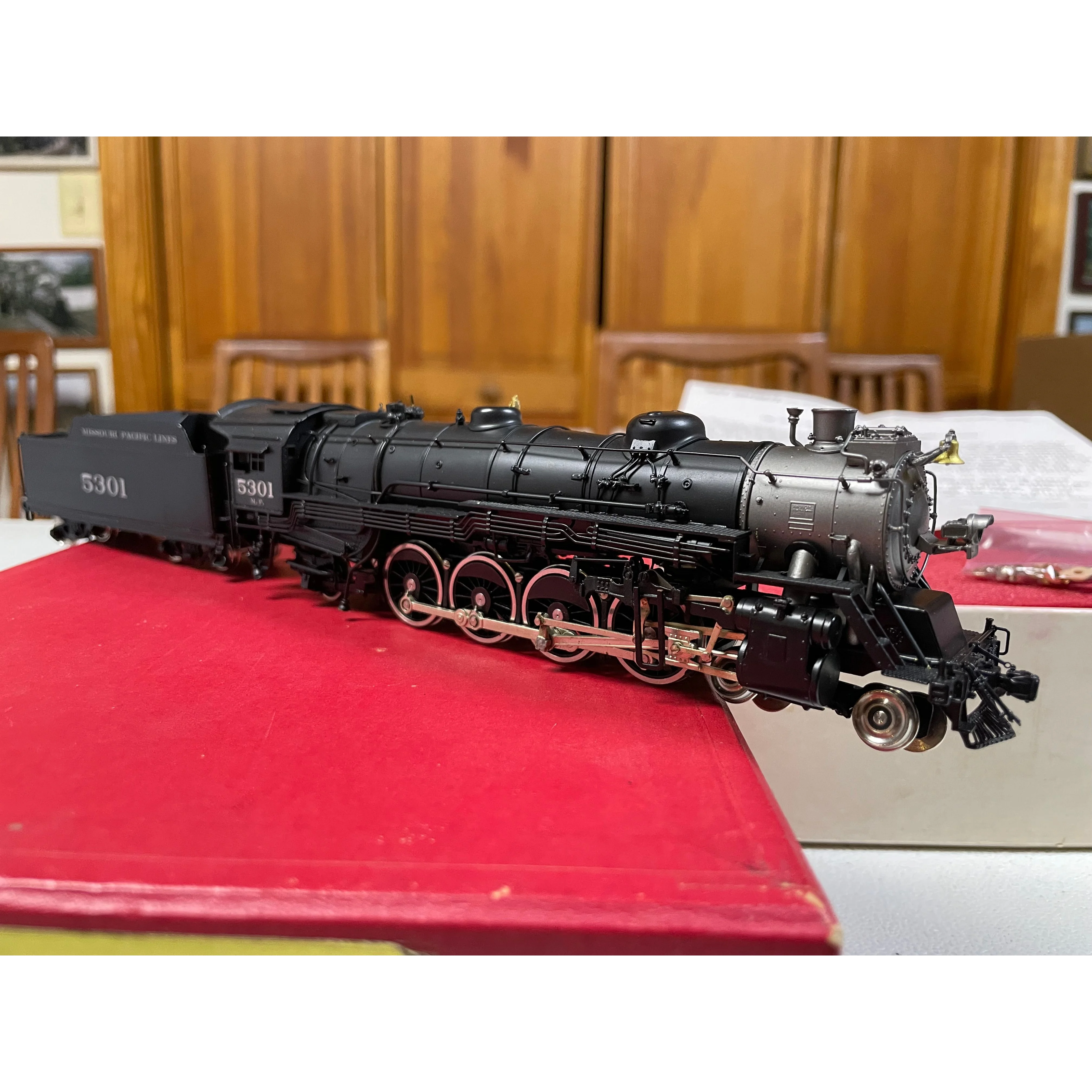 KEY IMPORTS MT-69 #5300 MISSOURI PACIFIC LINES 4-8-2 MOUNTAIN BRASS STEAM LOCO F/P — photo 5