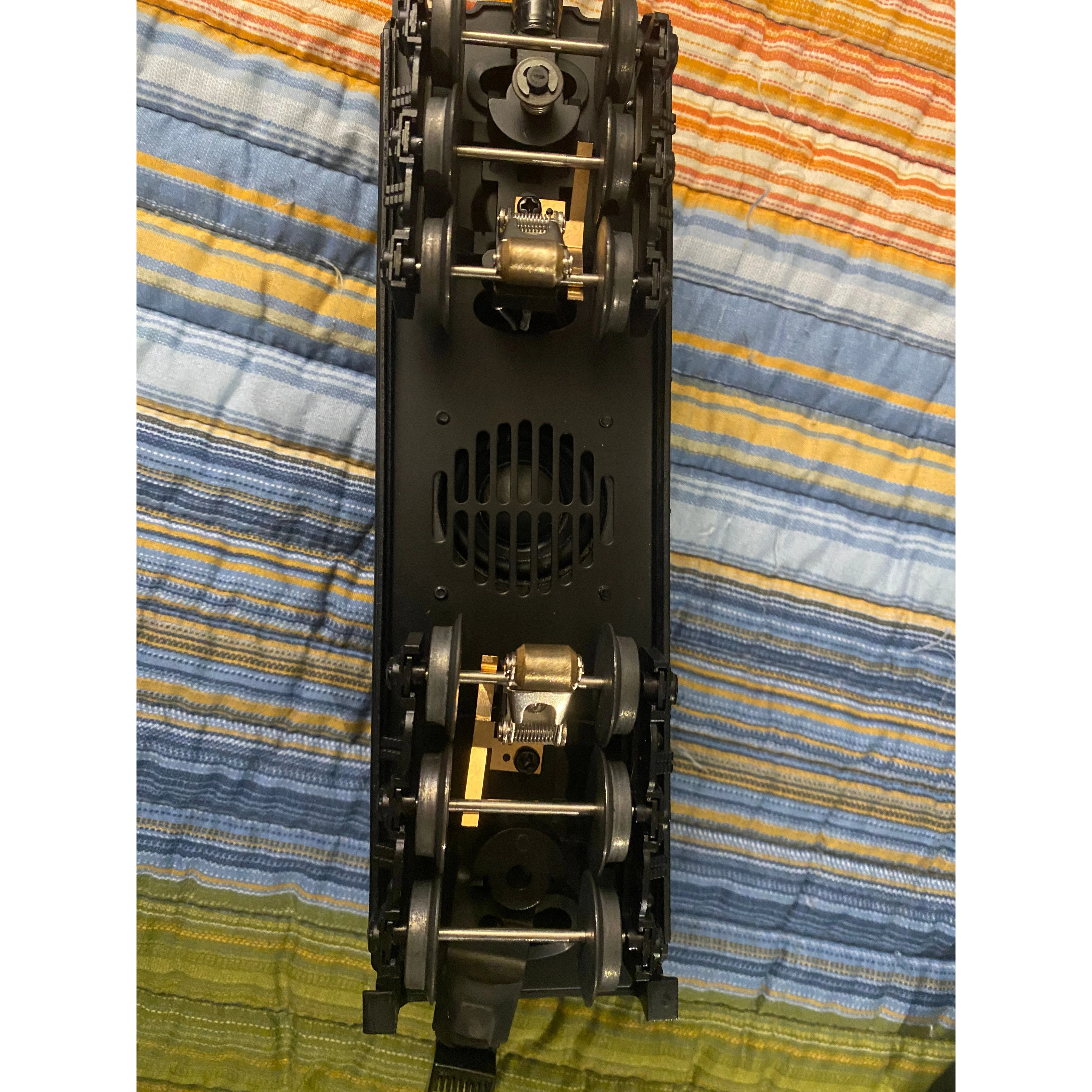 Lionel LionChief Plus 2.0 New York Central Hudson Locomotive 2232010 — photo 5