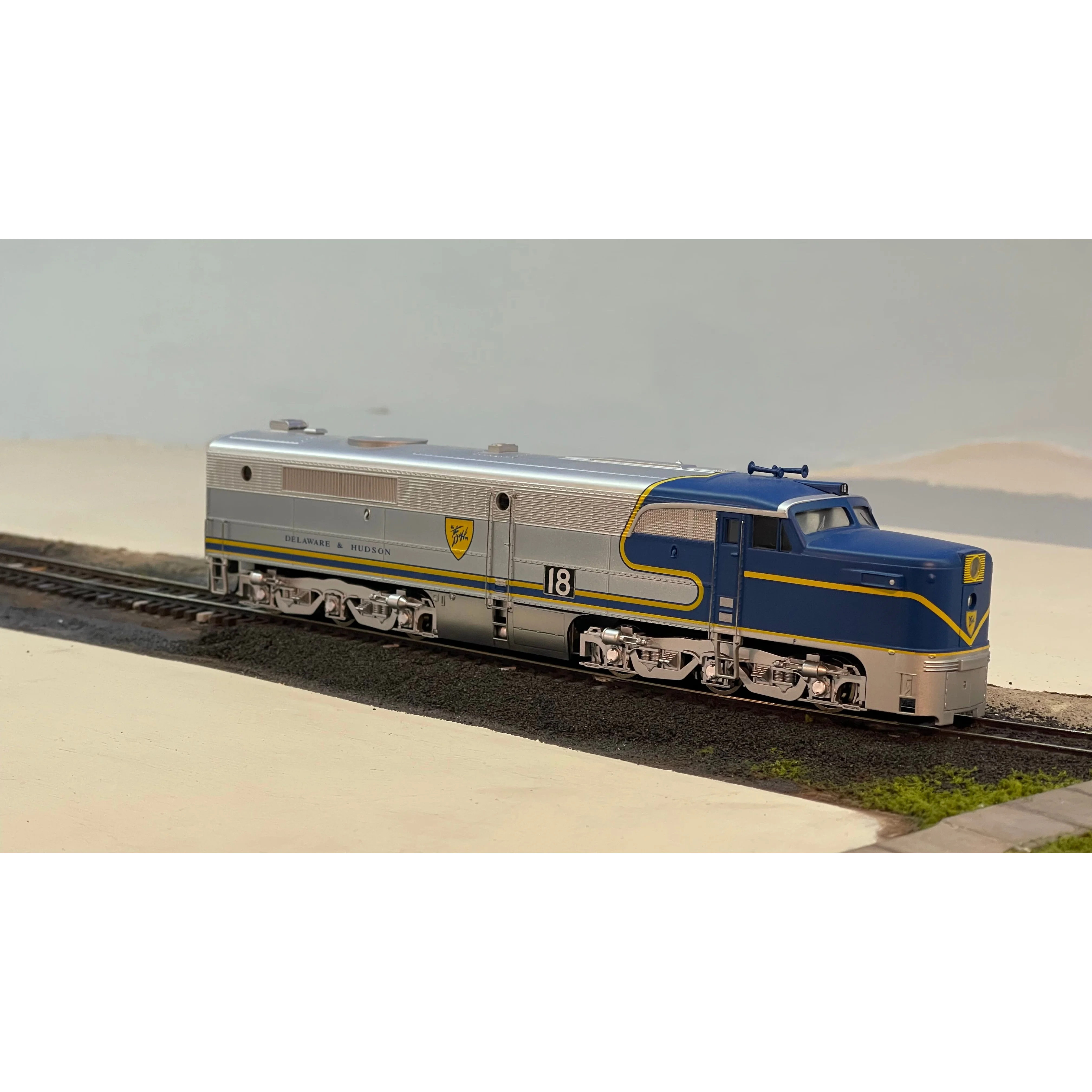 Walthers Mainline: Delaware & Hudson Alco PA #18