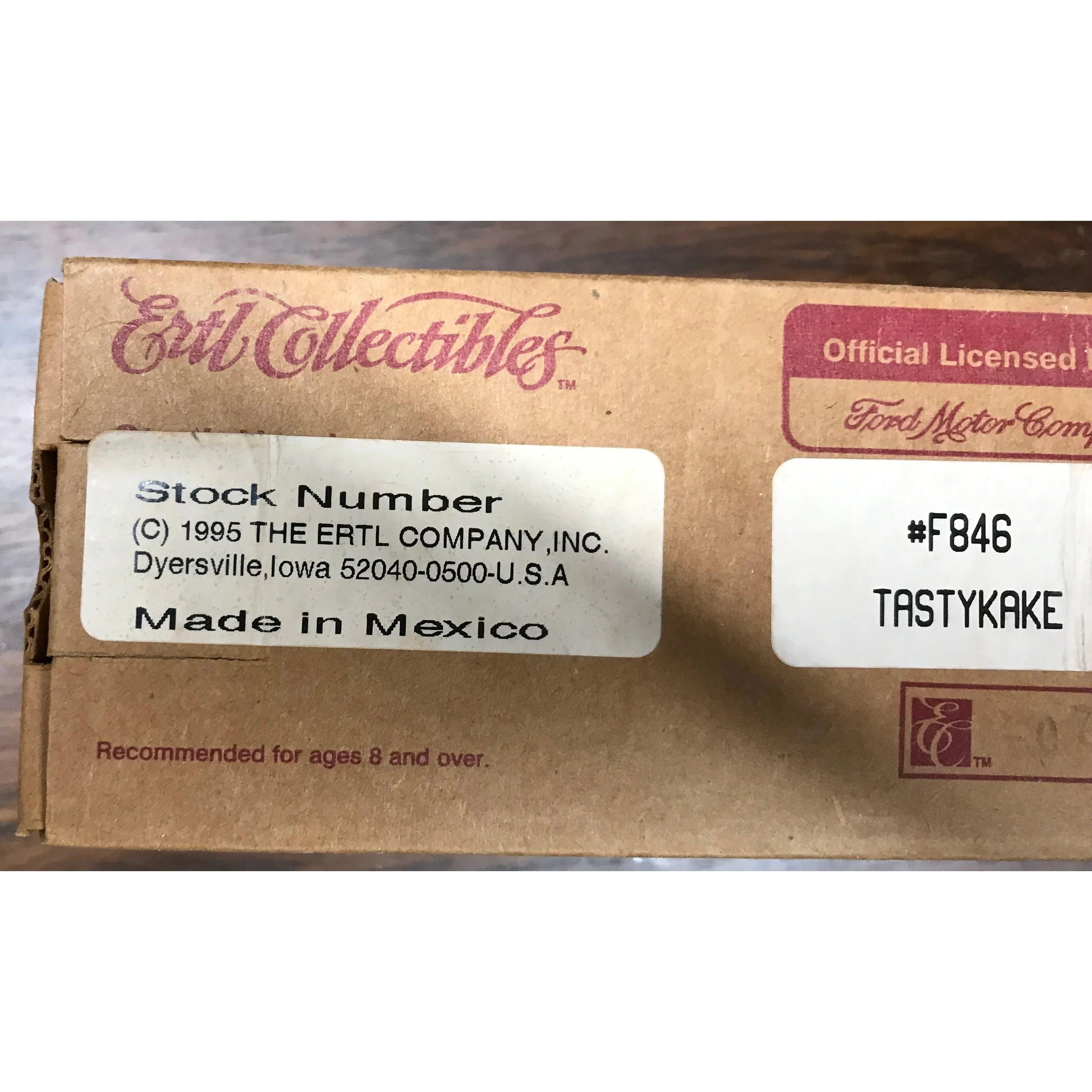Ertl Collectibles Ford Model T Die Cast Metal Vehicle #F846 Tastykake — photo 4