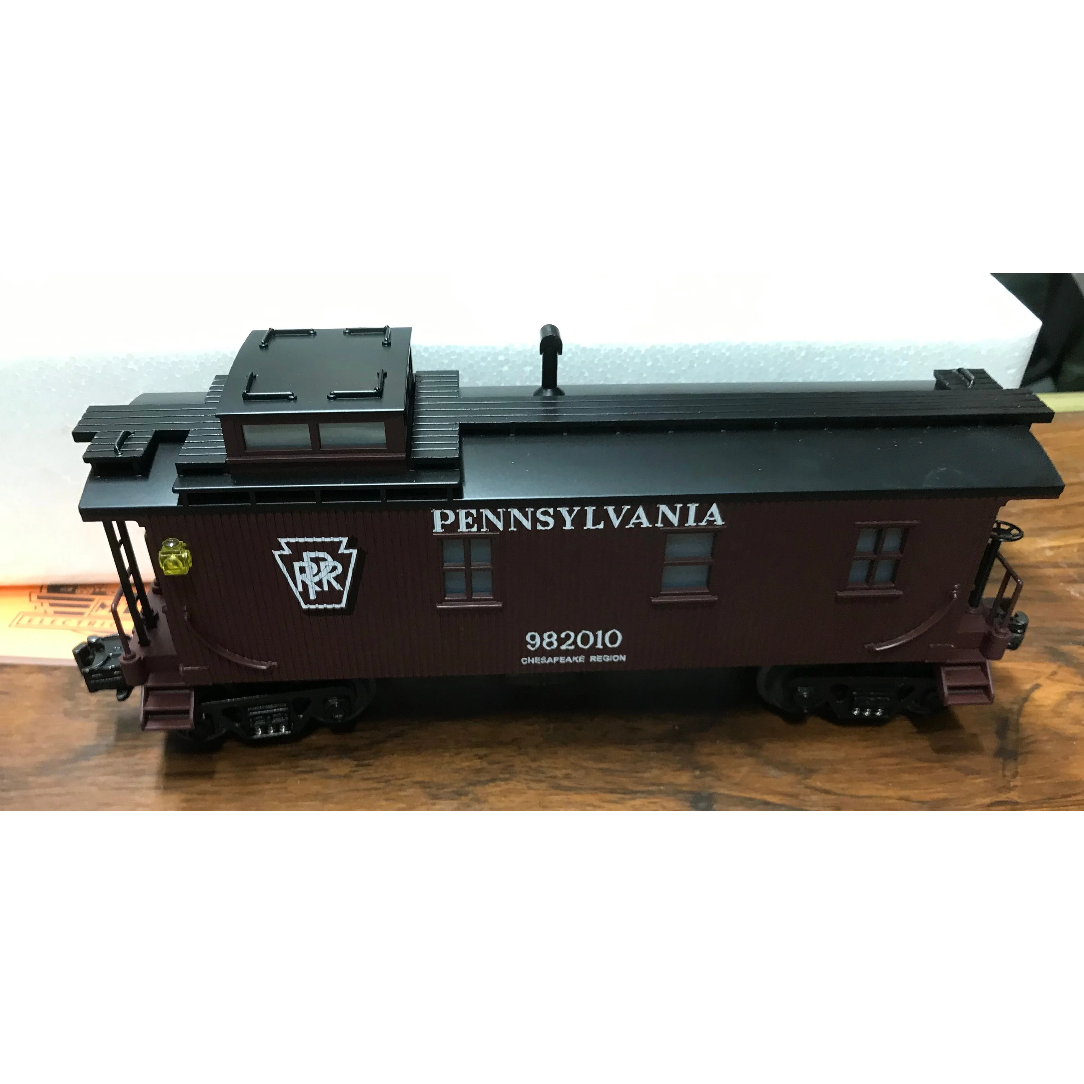 Rail King Rugged Rails Pennsylvania Woodsided Caboose 33-7801 - Image 1