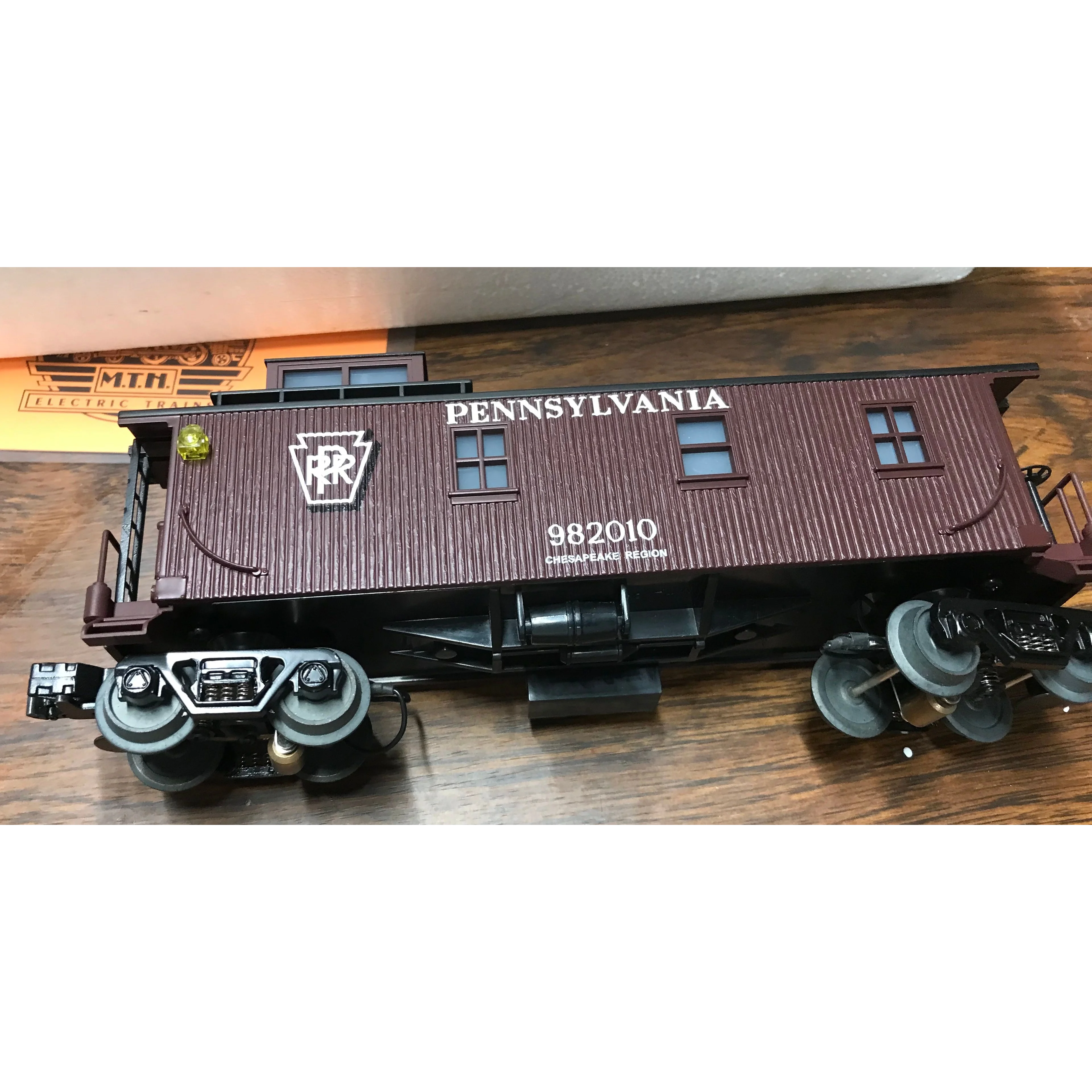 Rail King Rugged Rails Pennsylvania Woodsided Caboose 33-7801 - Image 2