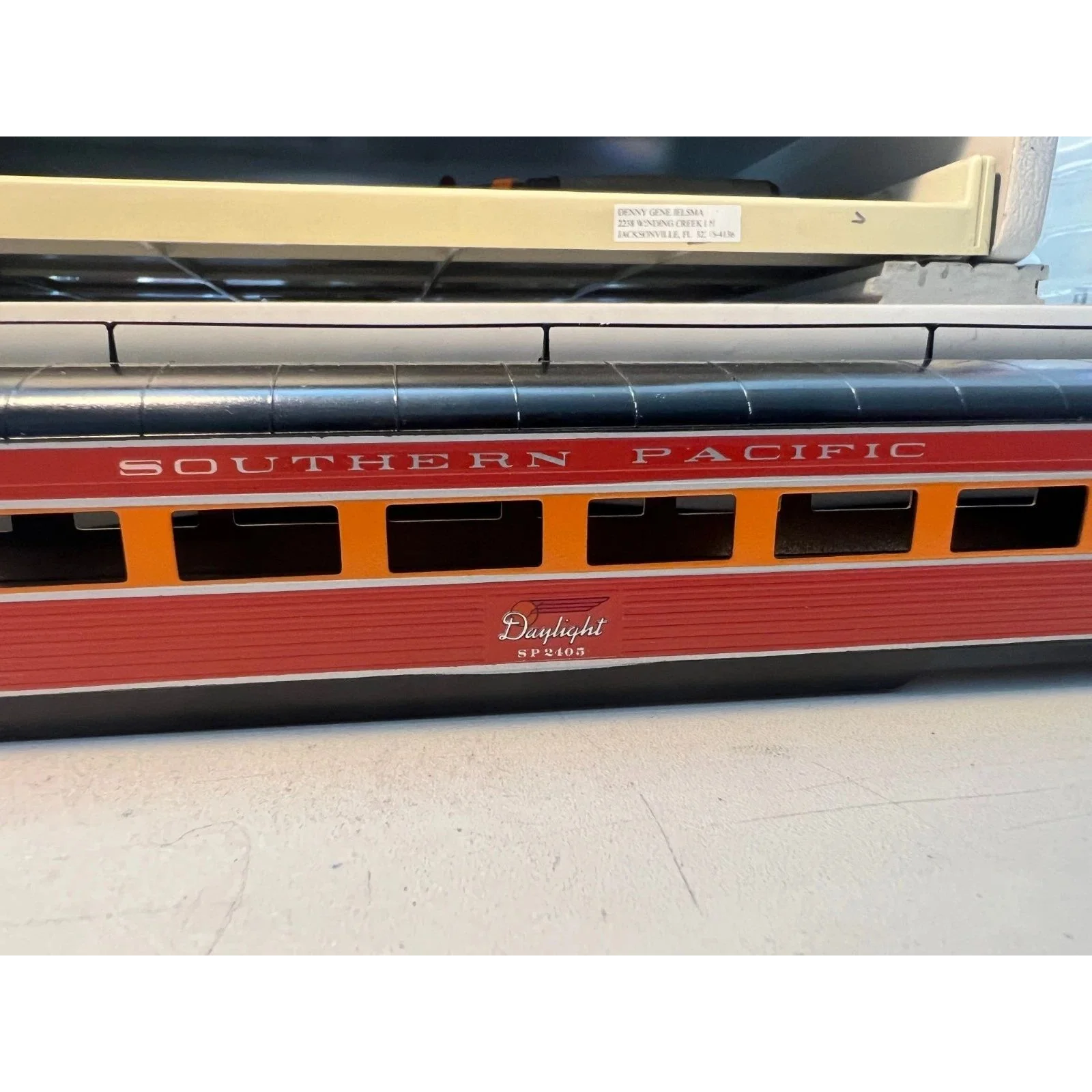 BRASS SOUTHERN PACIFIC COACH SHELL CAR by SOHO CUSTOM PAINTED HO SCALE — photo 2