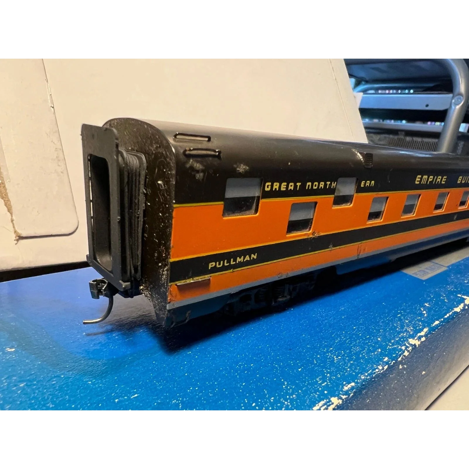 BRASS GREAT NORTHERN SLEEPING CAR by KATSUMI # 503 CUSTOM DETAILED HO SCALE — photo 2