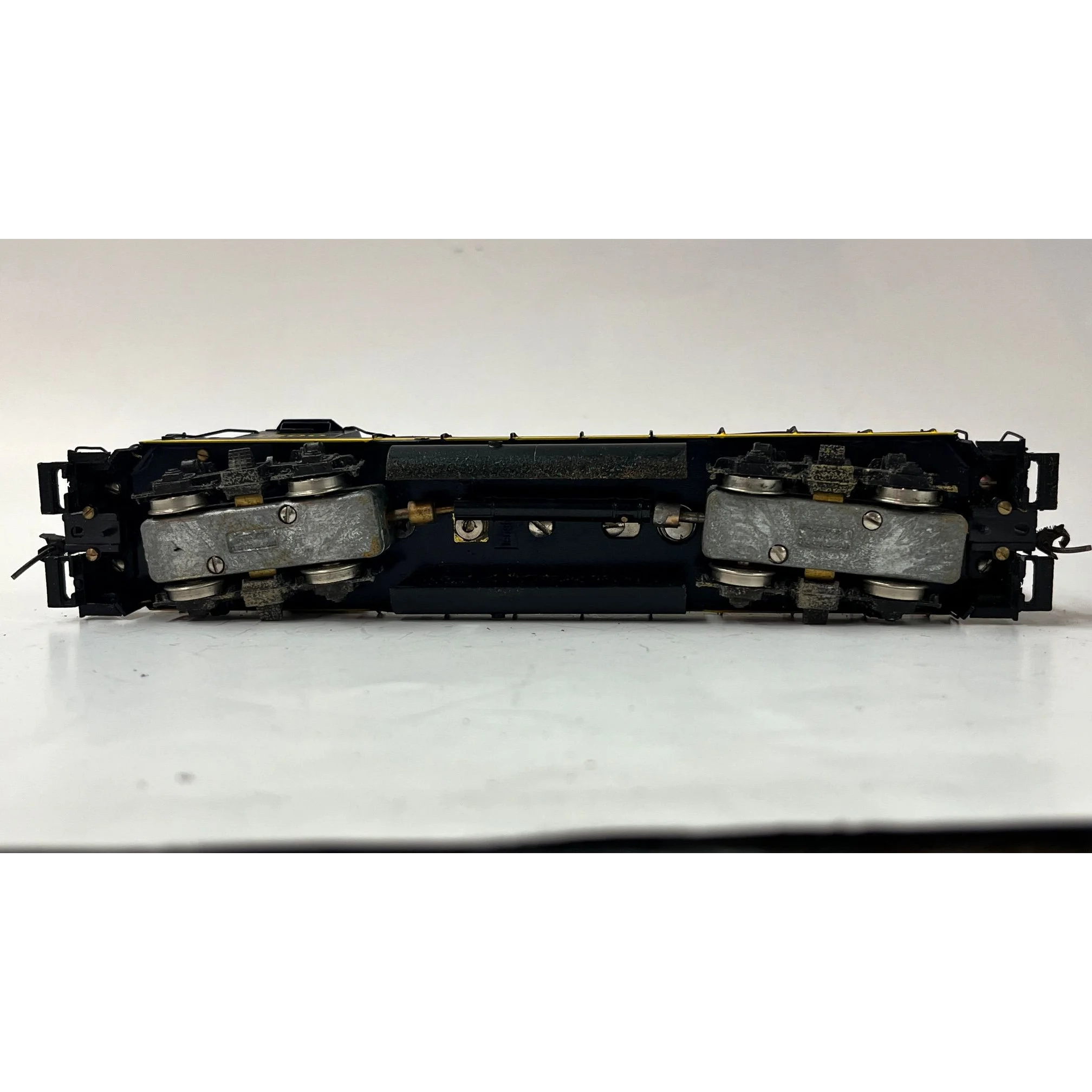 Tenshodo Santa Fe GP-35, HO Scale Brass Diesel — photo 4
