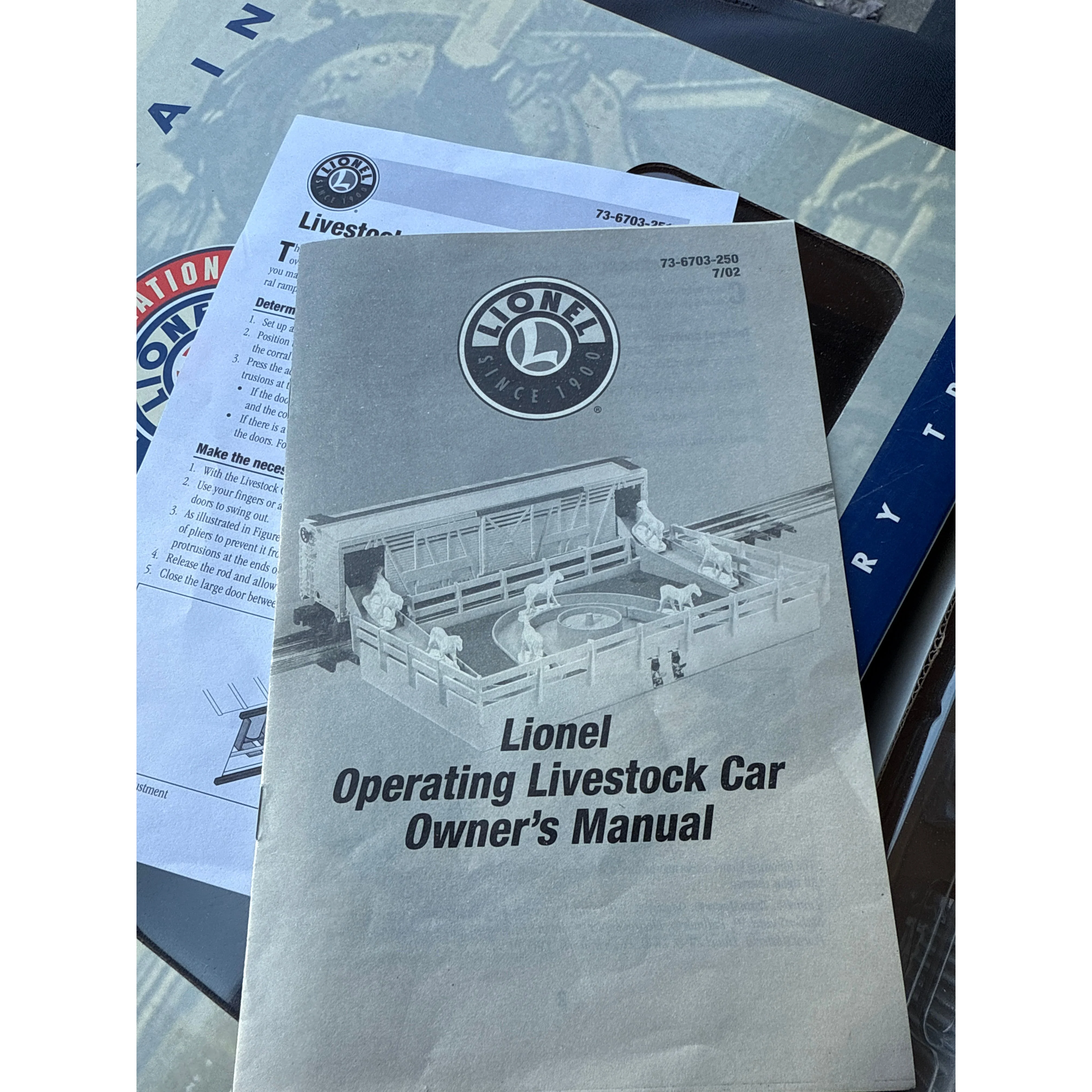2002 Lionel 6-36703 O Gauge 3366 Operating Circus Stock Car and Corral NIB — photo 5
