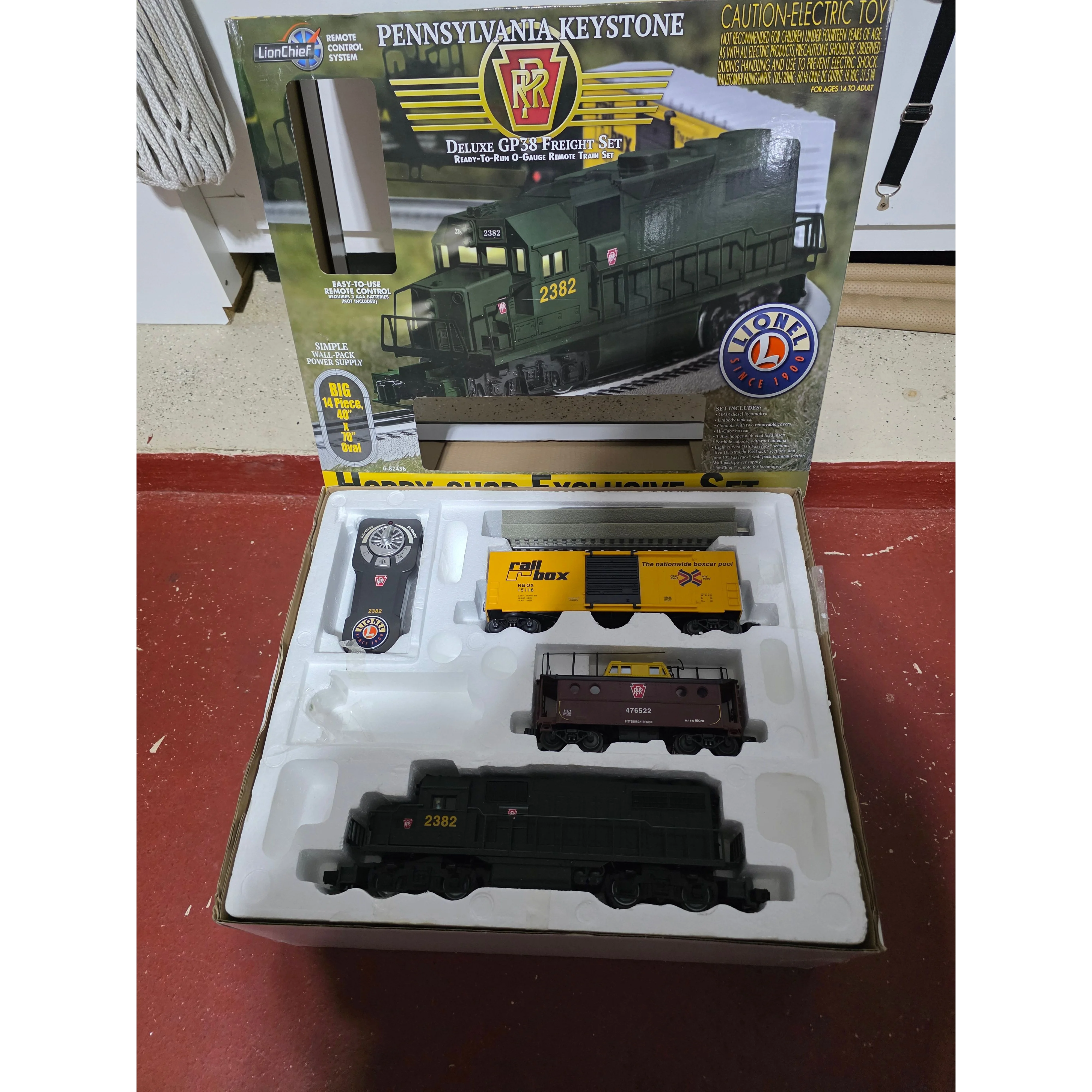 Lionel Trains & Accessories — photo 6
