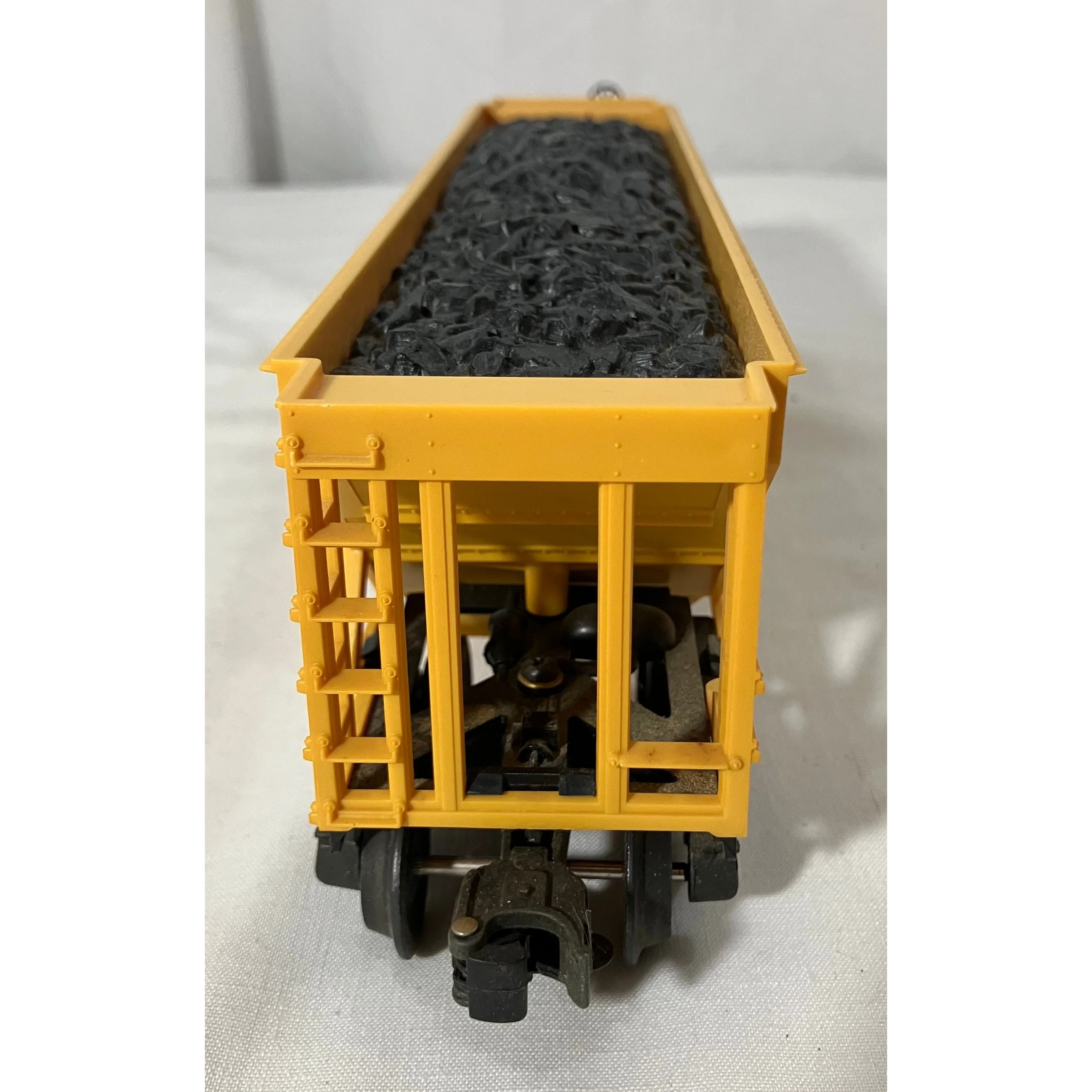 Lionel 6-19302 O scale 3 rail hopper w/coal load Milwaukee Road — photo 6