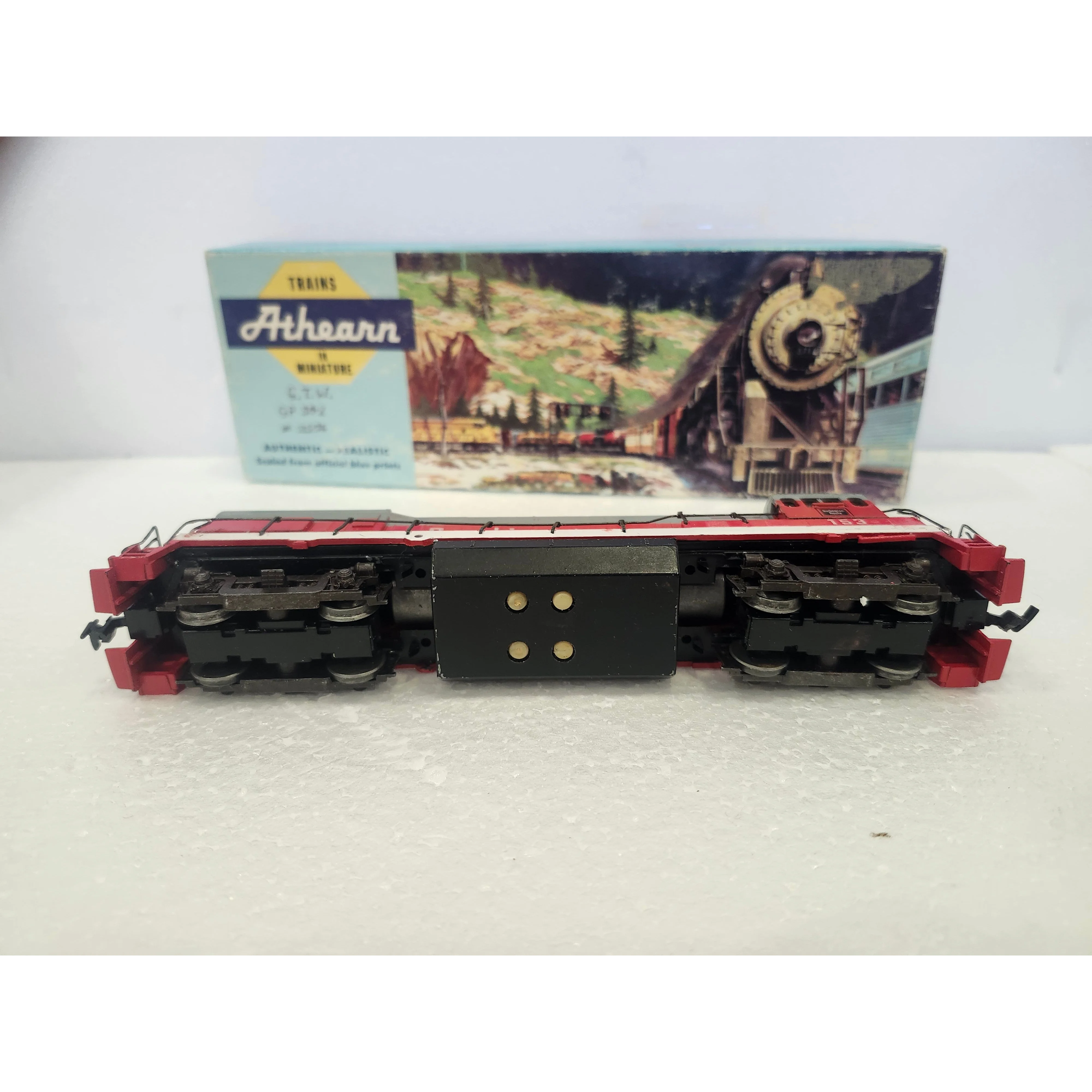 AHM 8 WHEEL HO BURLINGTON GP 30 LOCOTOMIVE — photo 8
