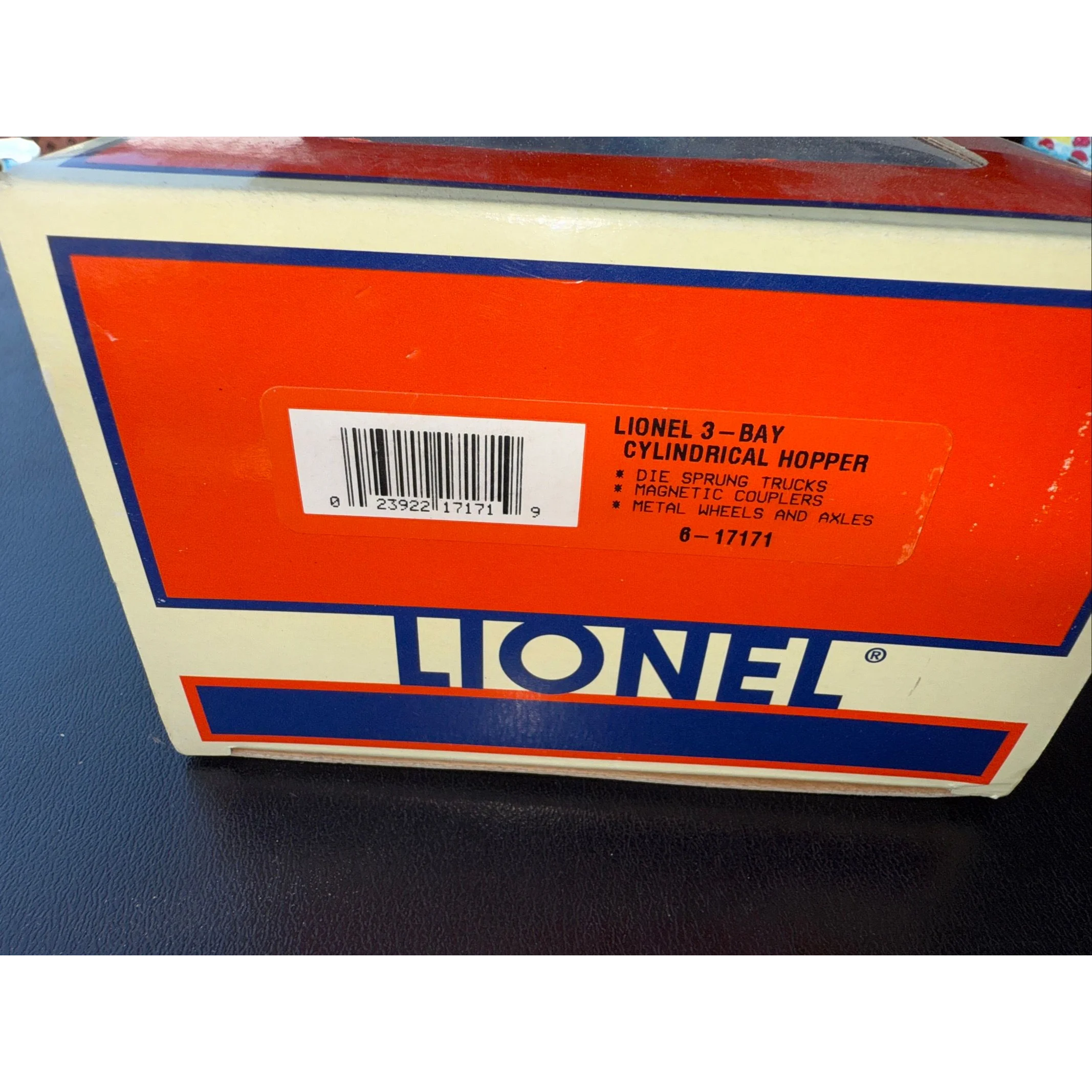 Lionel 6-17171 Lionel 3-Bay Cylindrical Hopper O Gauge New — photo 2