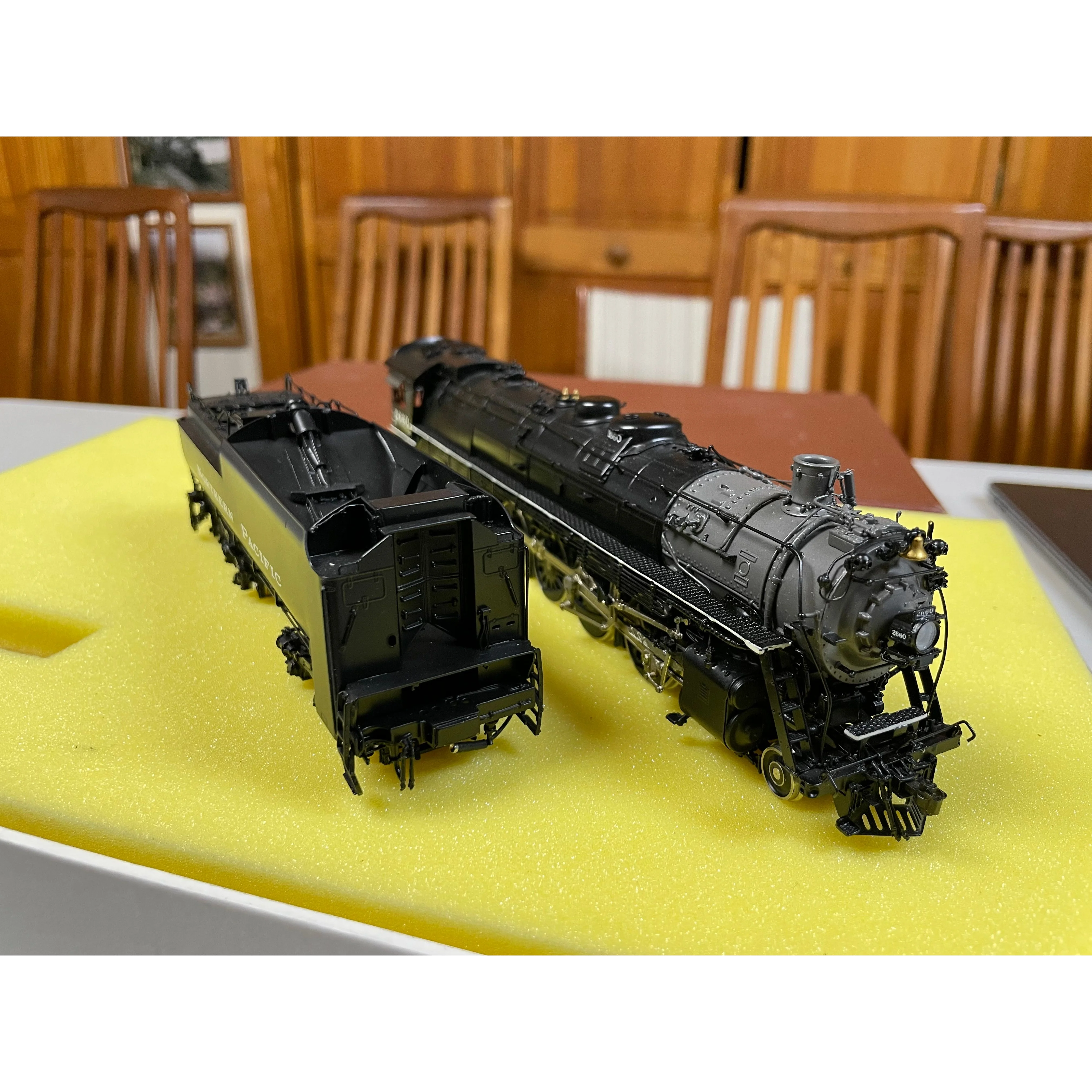 W&R Enterprises Brass Northern Pacific A-3 4-8-4 Steam Locomotive HO Gauge Black F/P — photo 5