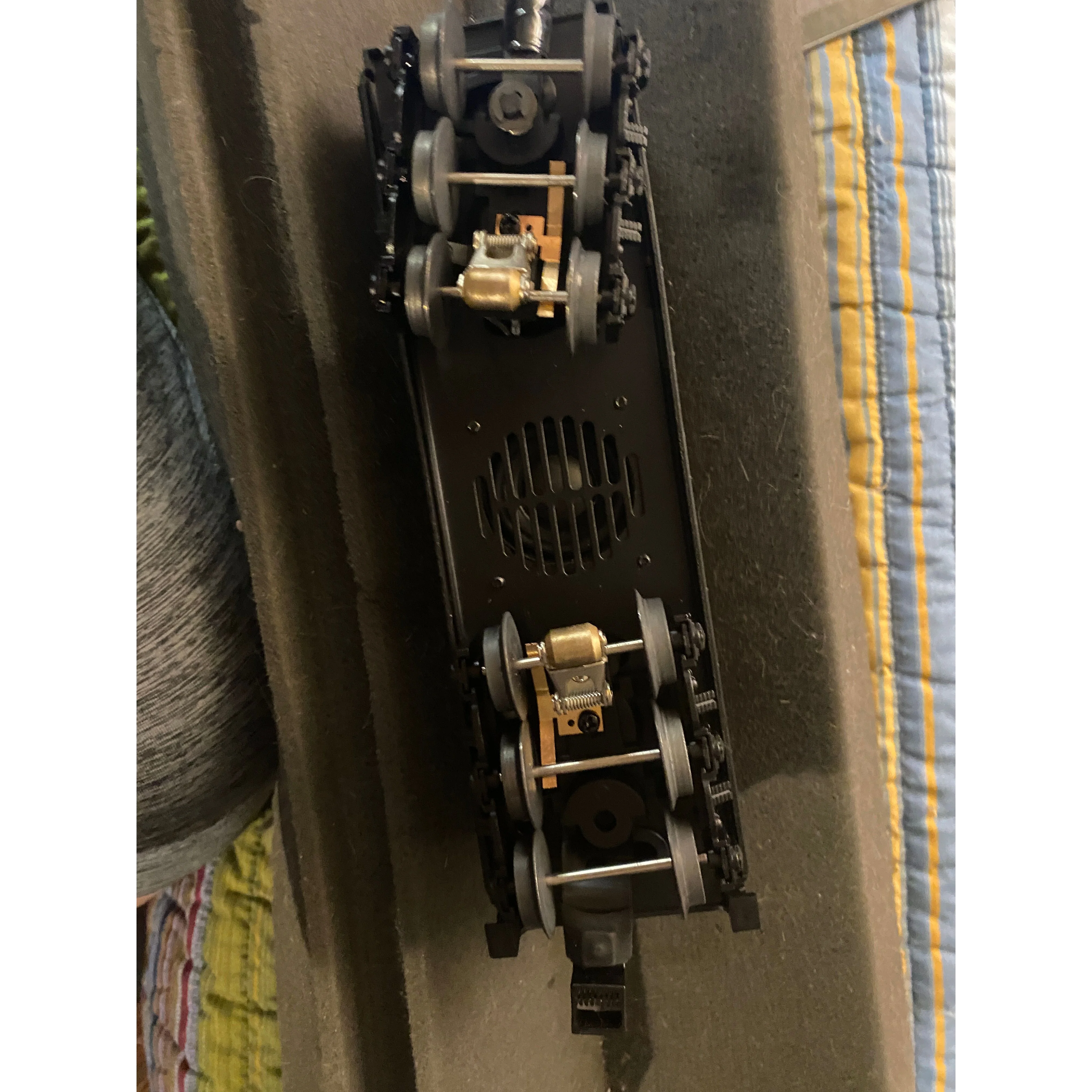 Lionel LionChief Plus 2.0 New York Central Hudson Locomotive 2232010 — photo 6