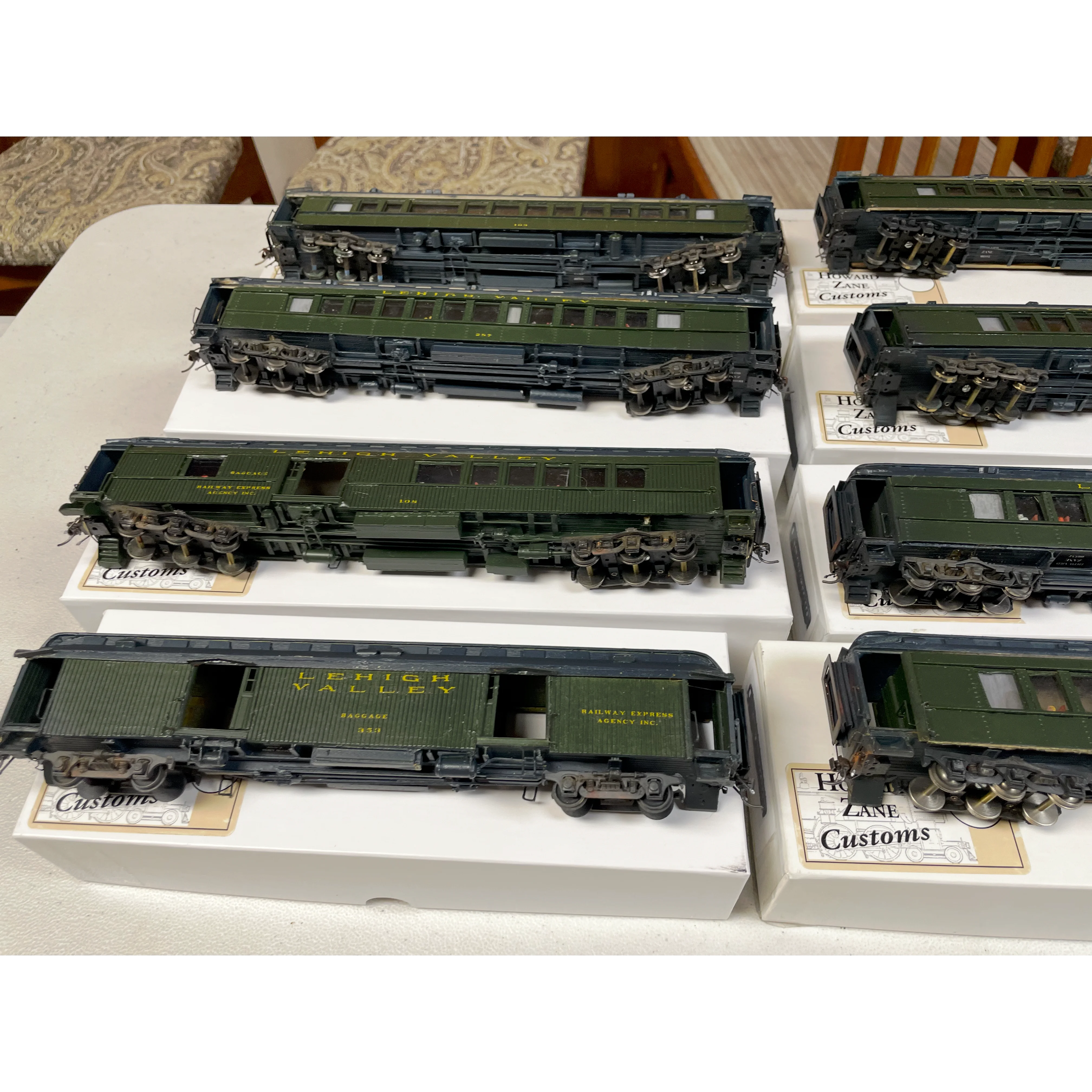 HO 1/87 8-Car Lehigh Valley Heavyweight Custom Wood Built Passenger set Full Interior — photo 10