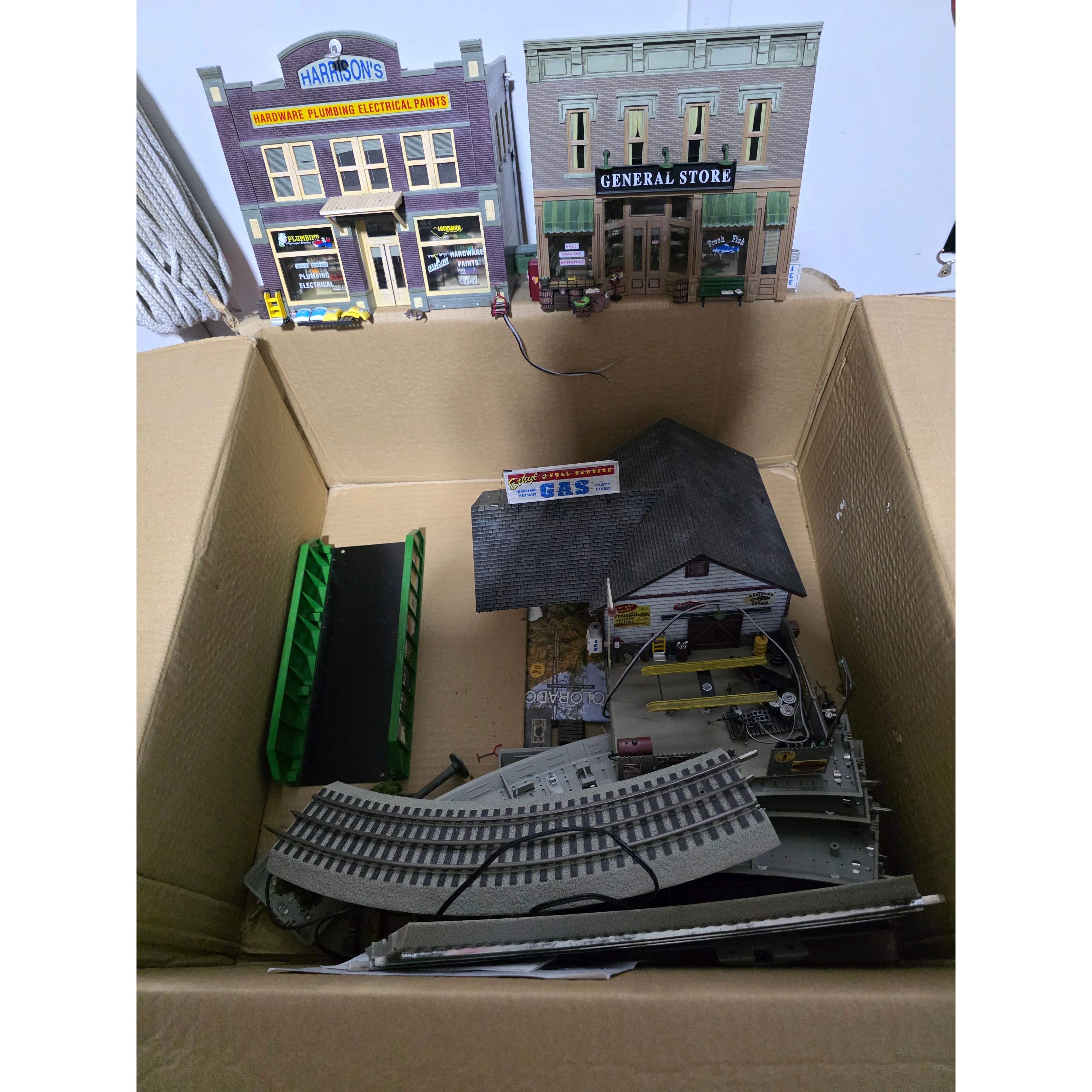 Lionel Trains & Accessories — photo 5