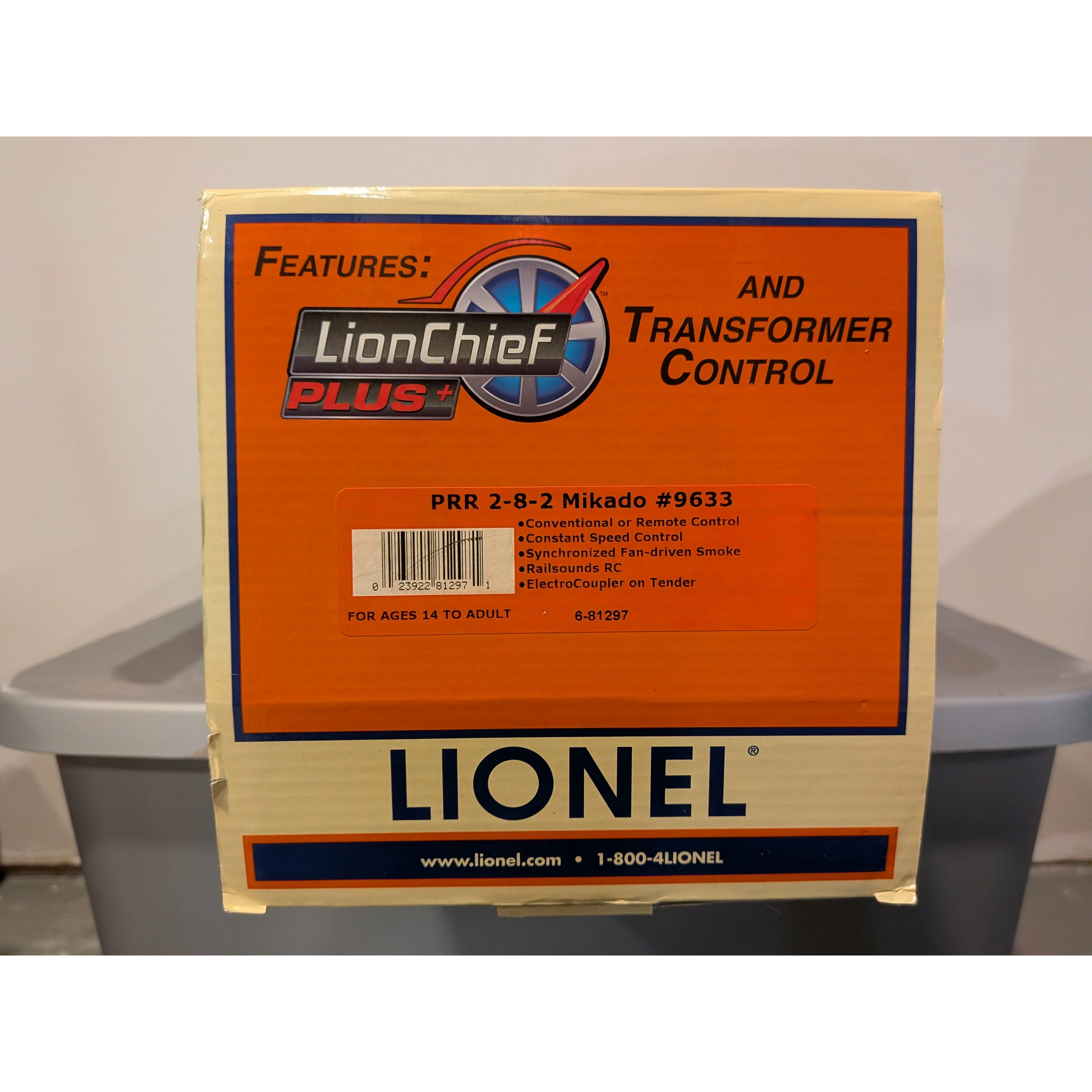 Lionel 6-81297 PRR "LionChief Plus" 2-8-2 #9633 - Image 12