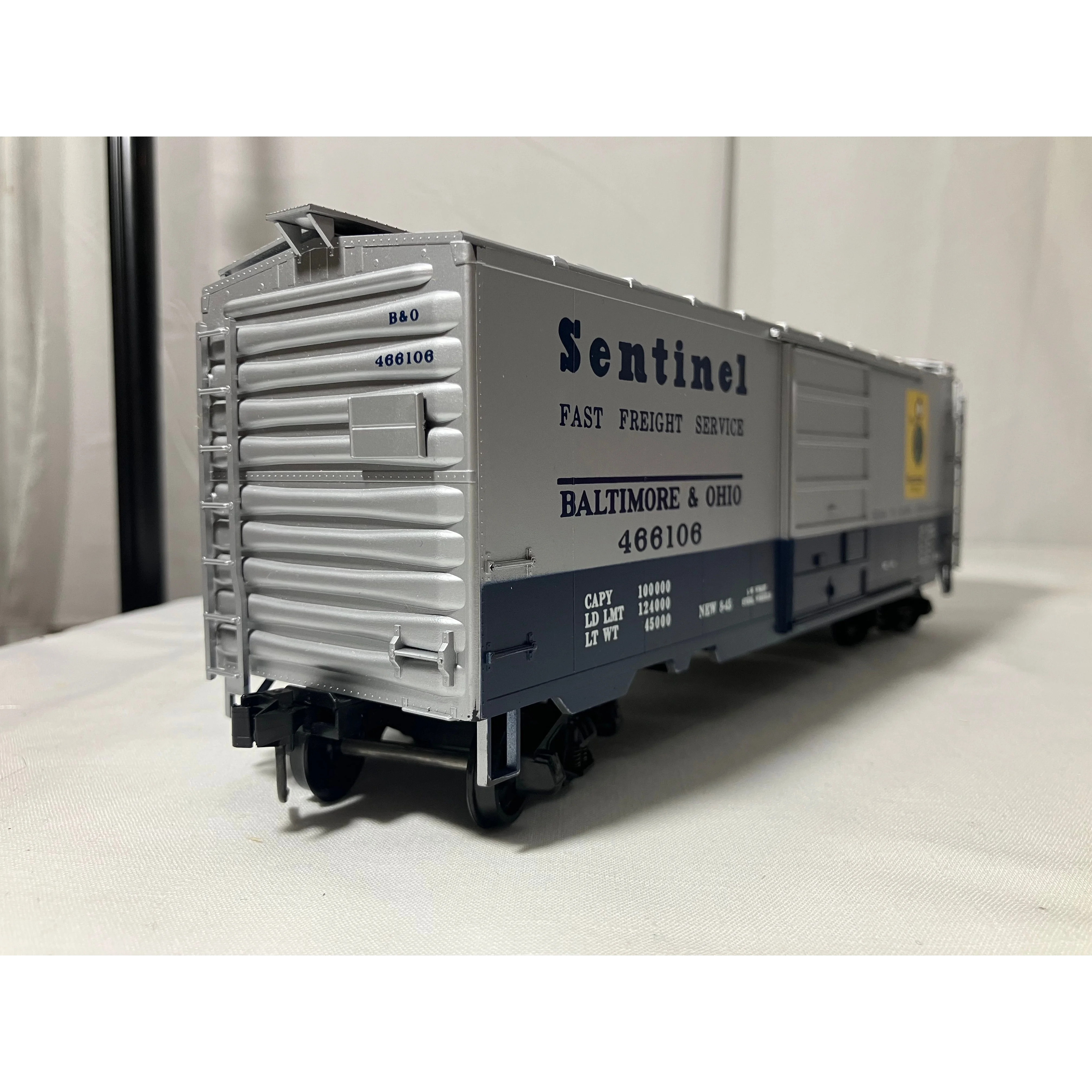 Weaver O scale 2 rail boxcar B & O Sentinel service road #466106 - Image 1