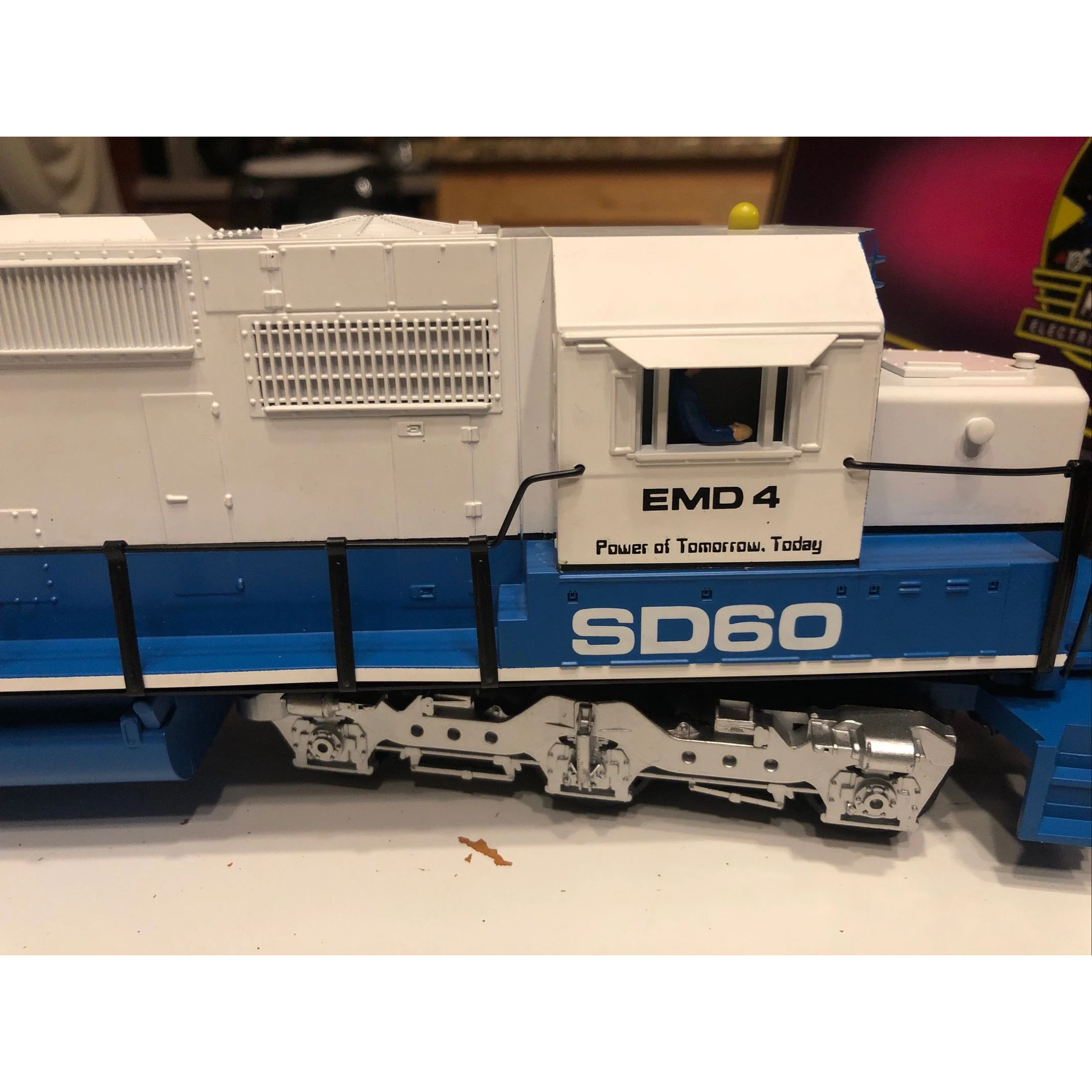 MTH Electro Motive EMD Demonstrator SD60 Diesel Locomotive — photo 7