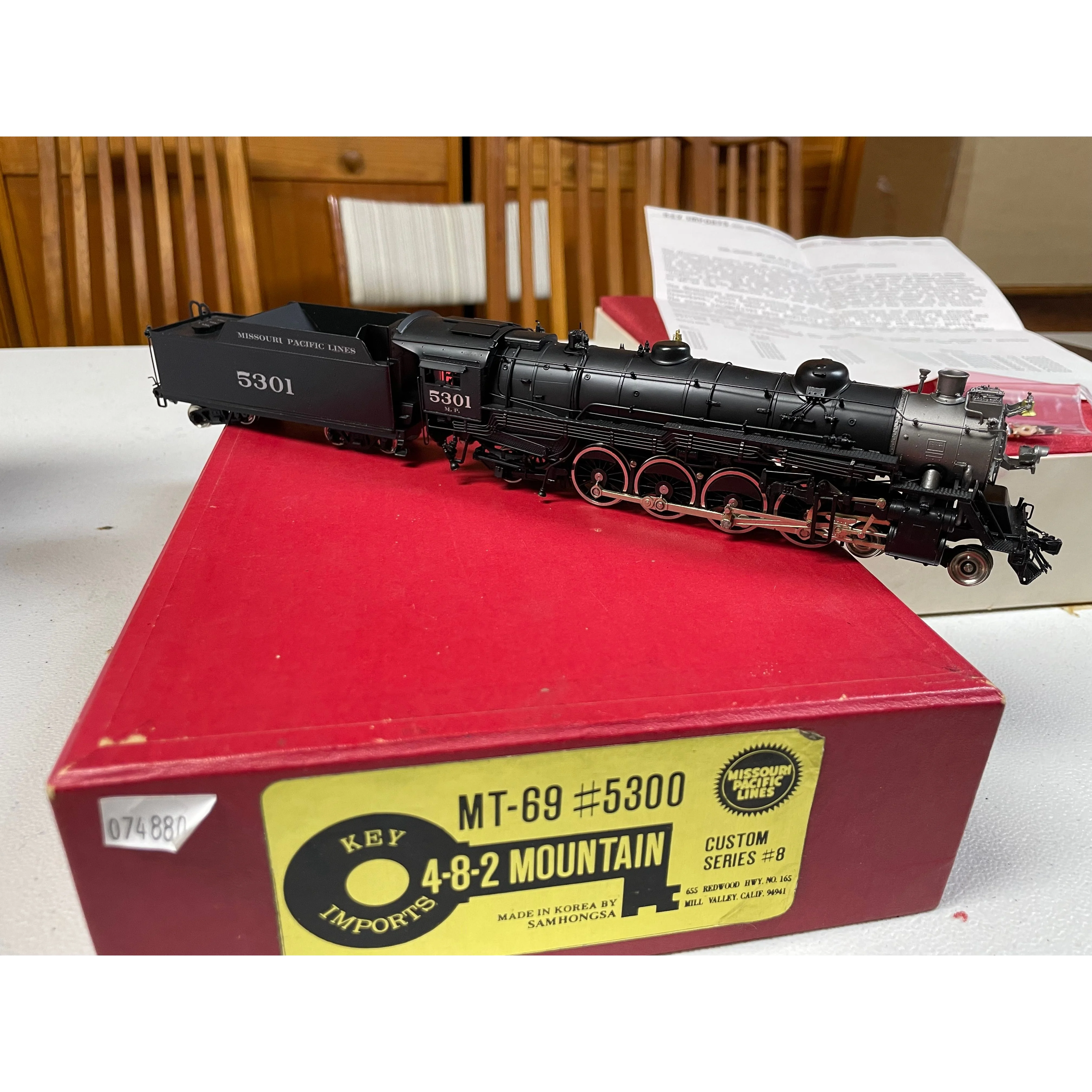 KEY IMPORTS MT-69 #5300 MISSOURI PACIFIC LINES 4-8-2 MOUNTAIN BRASS STEAM LOCO F/P