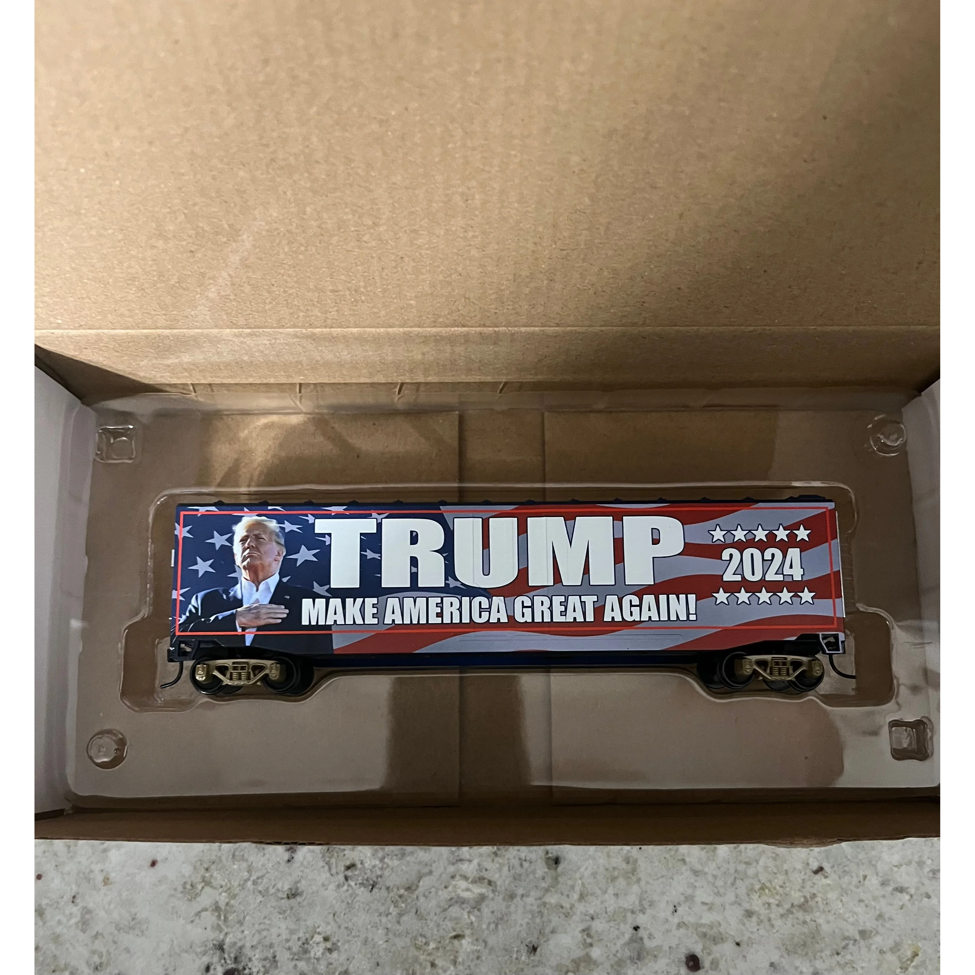 Trump Train 2024 - HO Scale — photo 2