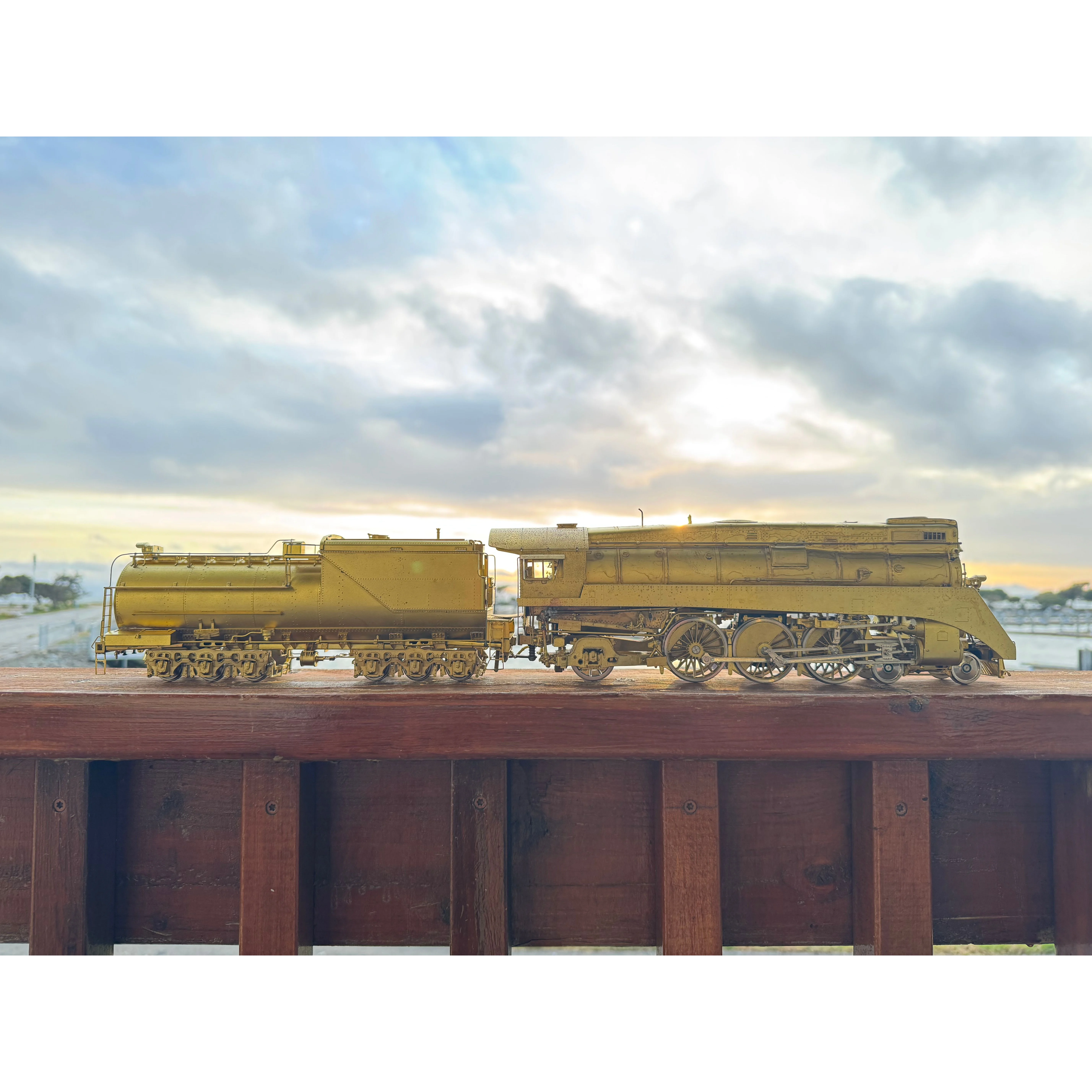 Precision Scale O Scale Brass Southern Pacific P-10 Streamlined 4-6-2 Unpainted — photo 2