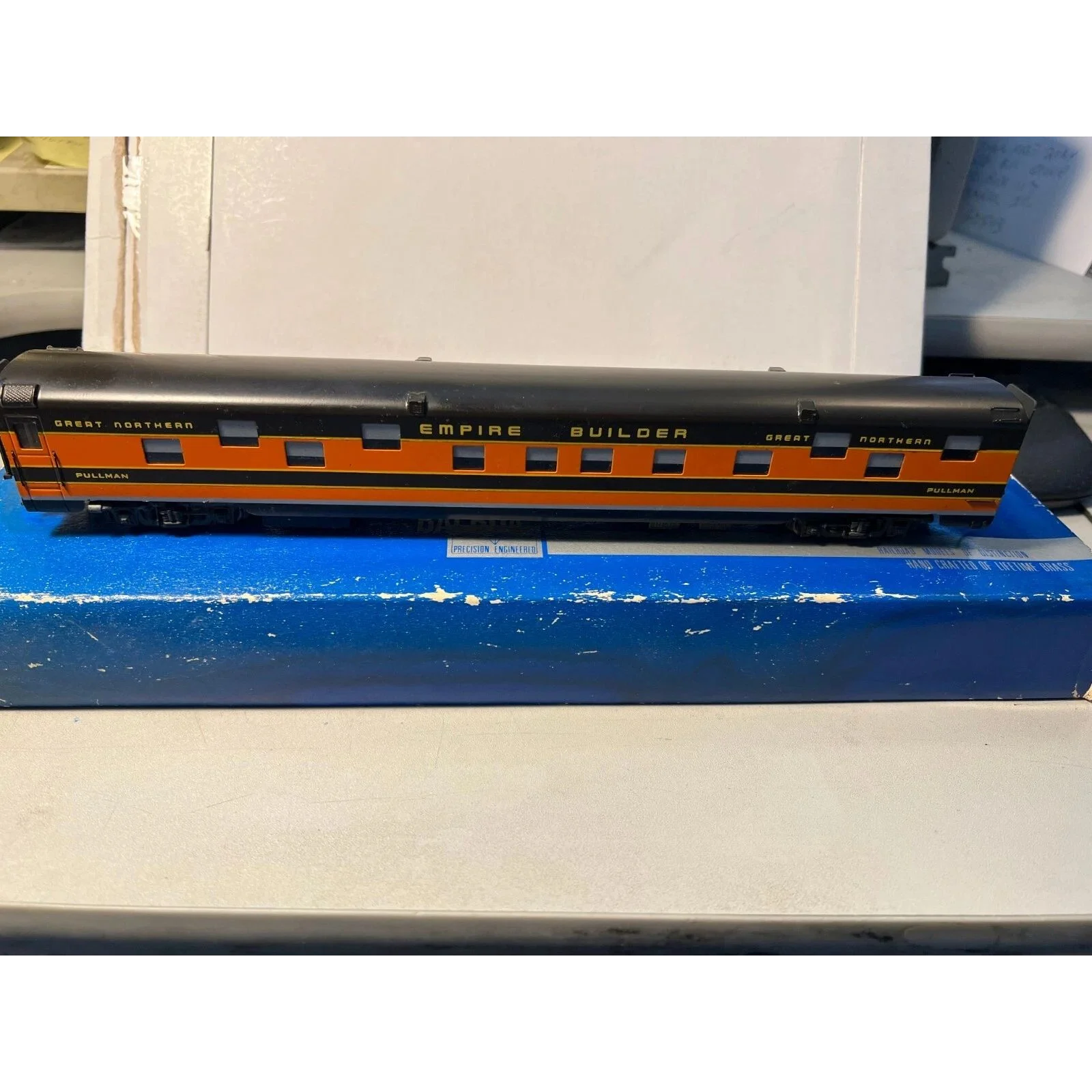 BRASS GREAT NORTHERN SLEEPING CAR by KATSUMI # 503 CUSTOM DETAILED HO SCALE — photo 4