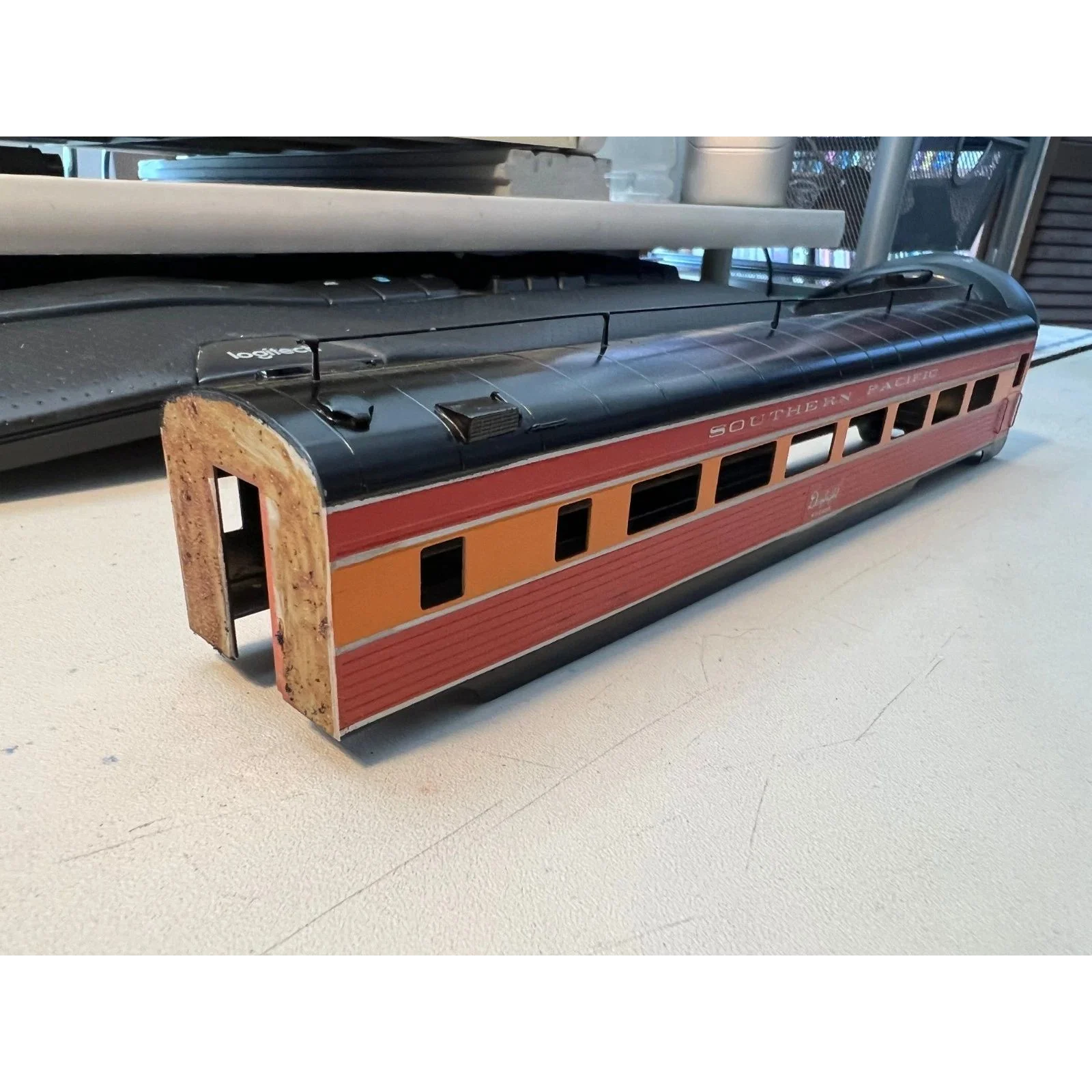BRASS SOUTHERN PACIFIC COACH SHELL CAR by SOHO CUSTOM PAINTED HO SCALE — photo 4
