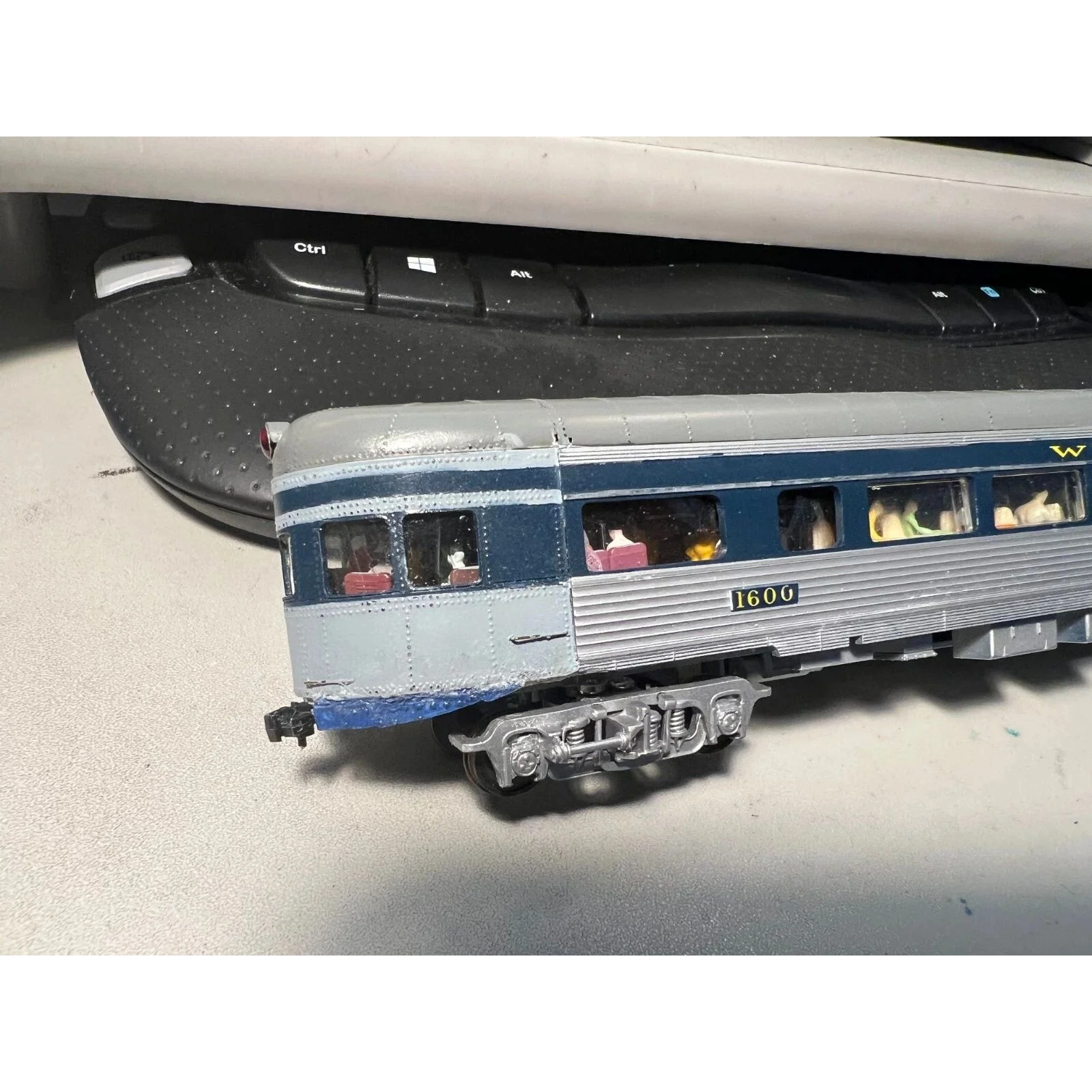 WABASH OBSERVATION PARLOR CAR # 1600 CUSTOM MADE FROM A WALTHERS CAR — photo 4