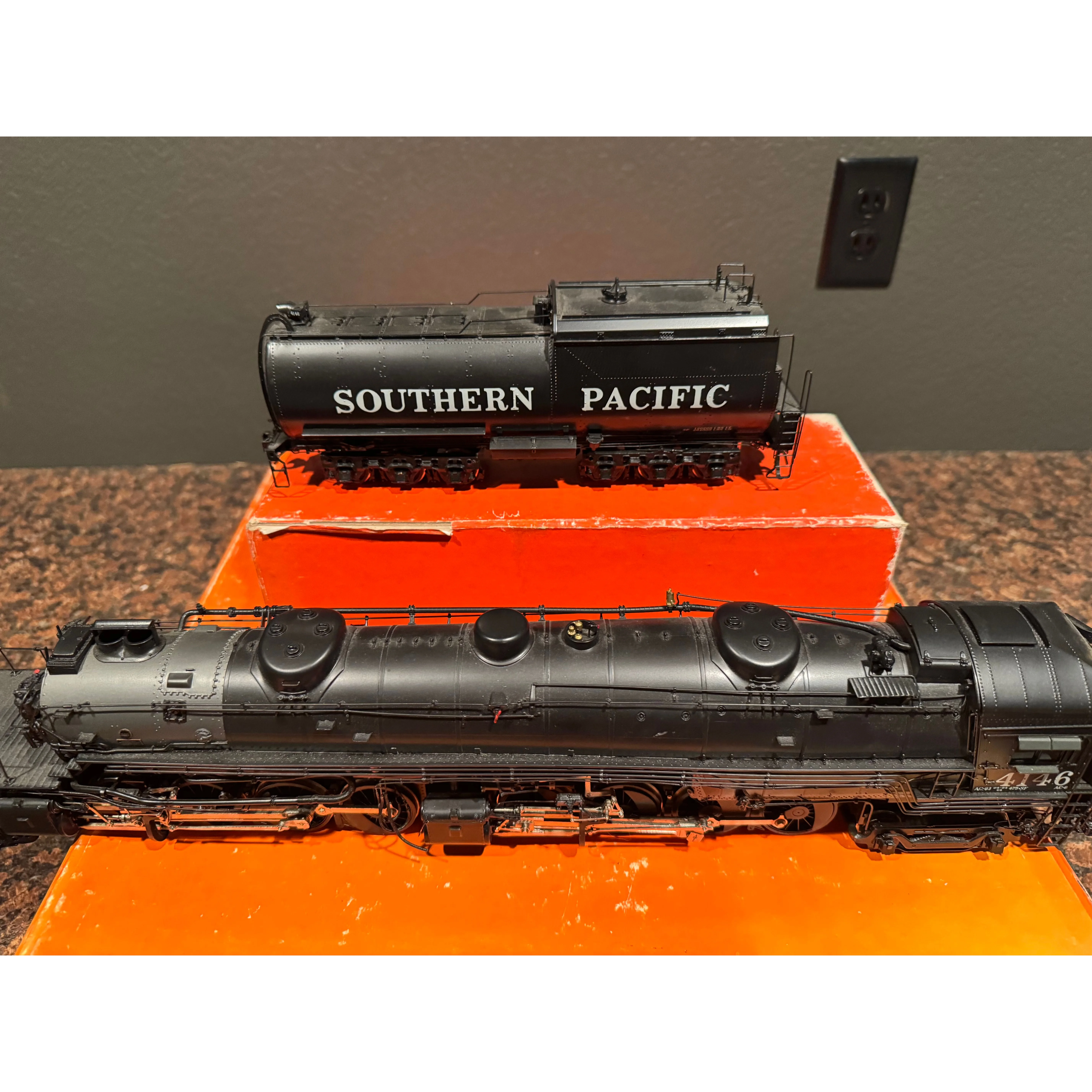 Precision Scale Crown Series Southern Pacific AC-6 Cab Forward 4-8-8-2 Pro Paint — photo 9