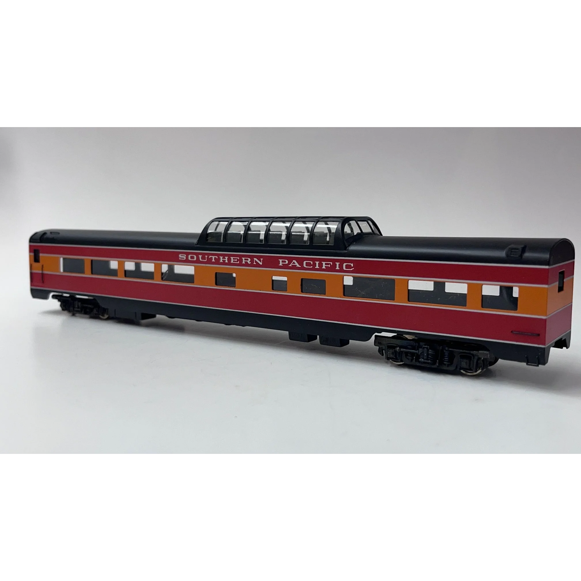 Westside Models HO Scale Brass, Southern Pacific Dome Car, with Lights. — photo 2