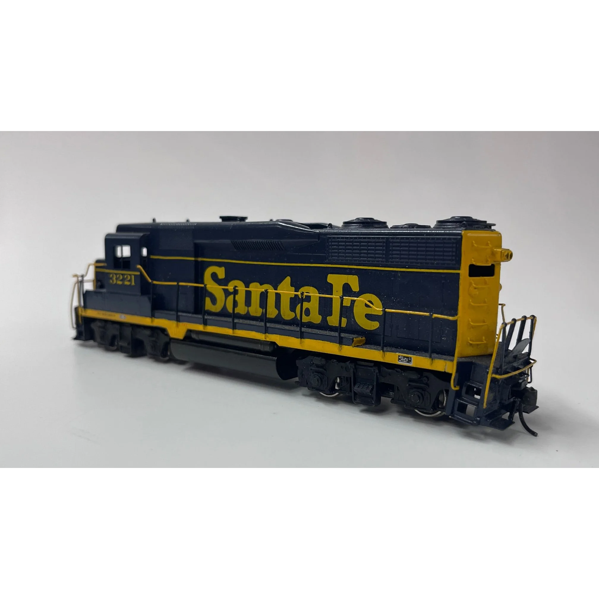 Kumata Santa Fe GP30, HO Scale Brass Diesel Loco — photo 4