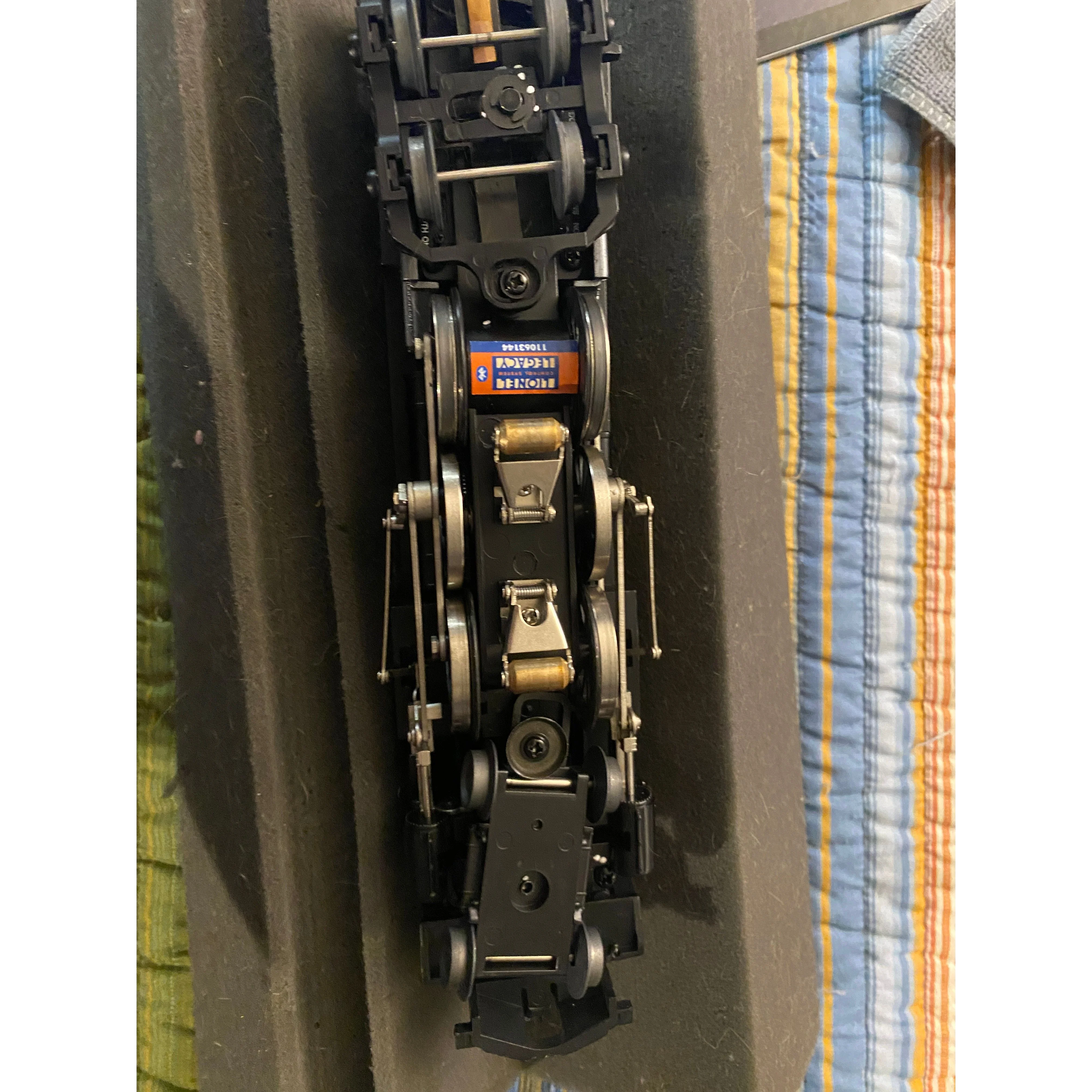 Lionel LionChief Plus 2.0 New York Central Hudson Locomotive 2232010 — photo 8