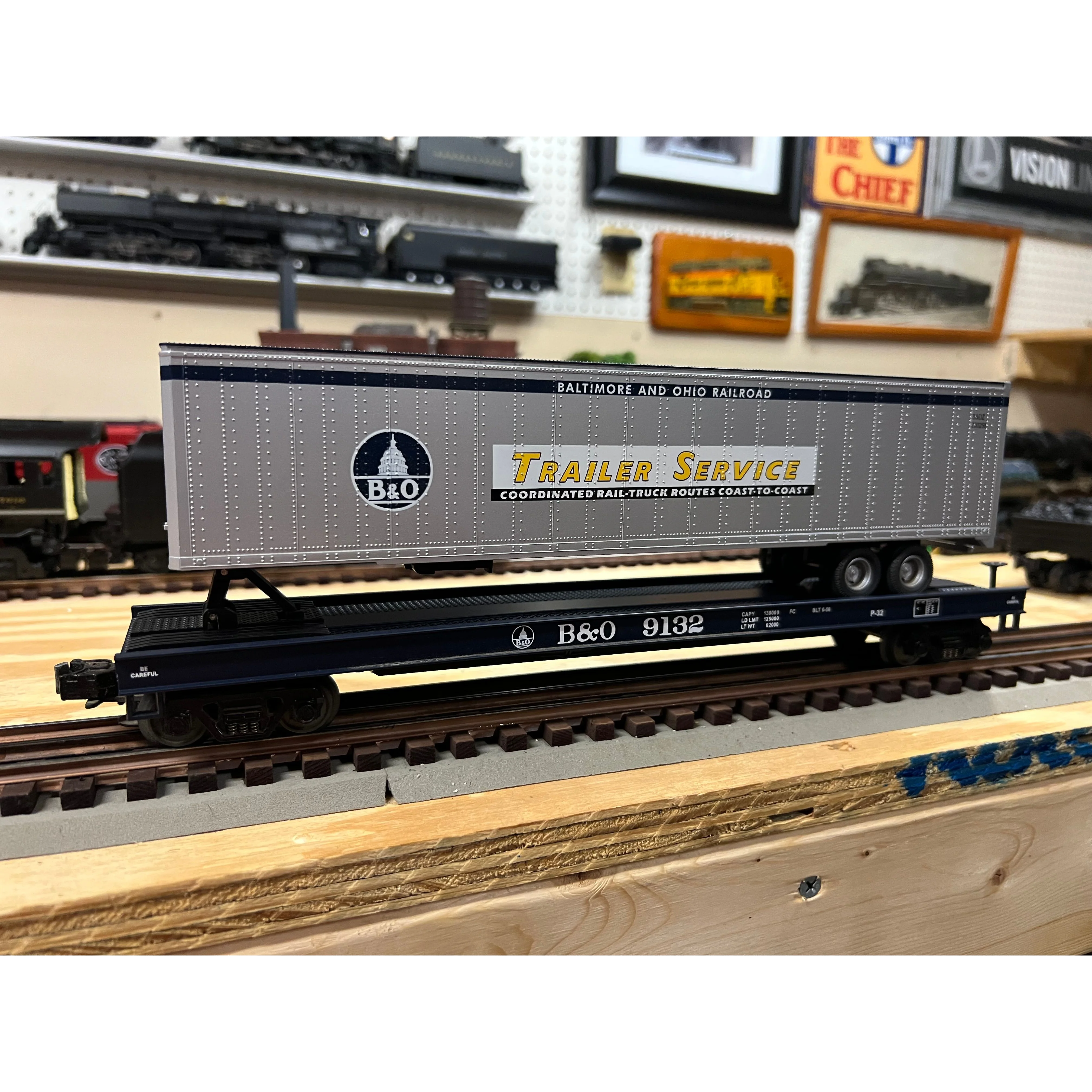 MTH Premier 20-98115 B&O Flatcar w/48’ Trailer
